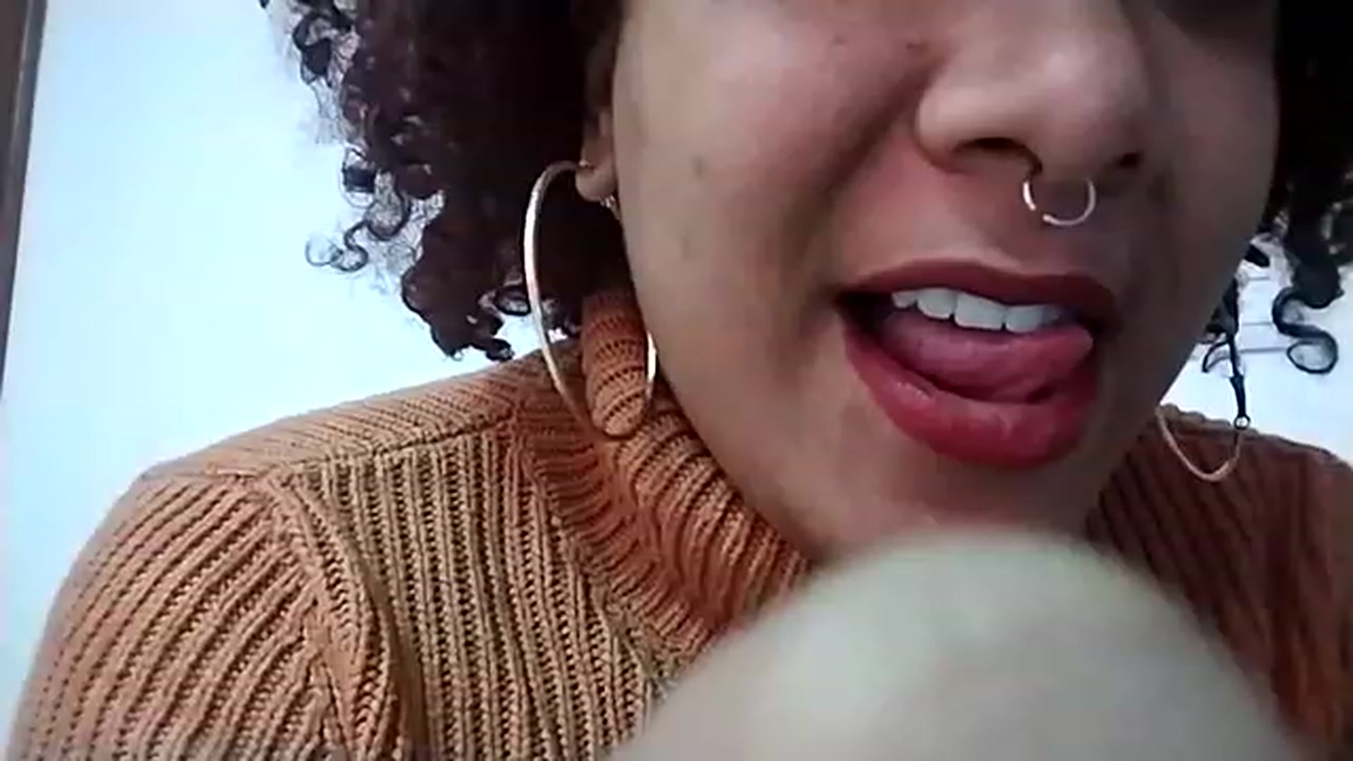 Gallery image thumbnail from Mysticbae's myfreecams stream on, 05/14/2023, 18:16 image 12 of 20