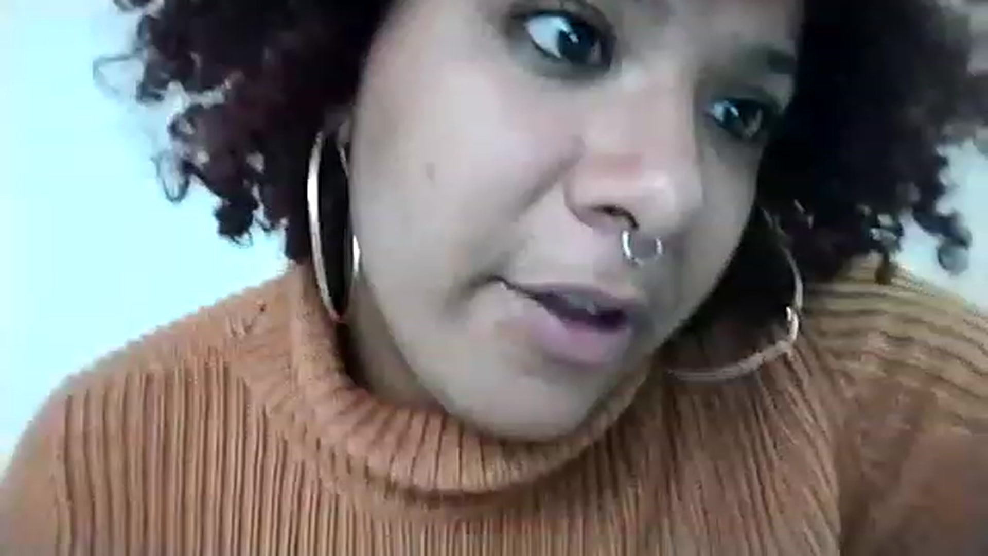 Gallery image thumbnail from Mysticbae's myfreecams stream on, 05/18/2023, 24:41 image 9 of 20