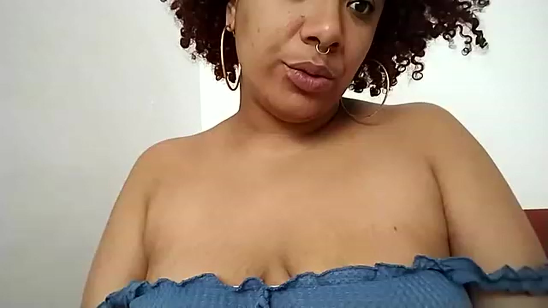 Gallery image thumbnail from Mysticbae's myfreecams stream on, 05/18/2023, 16:19 image 7 of 20