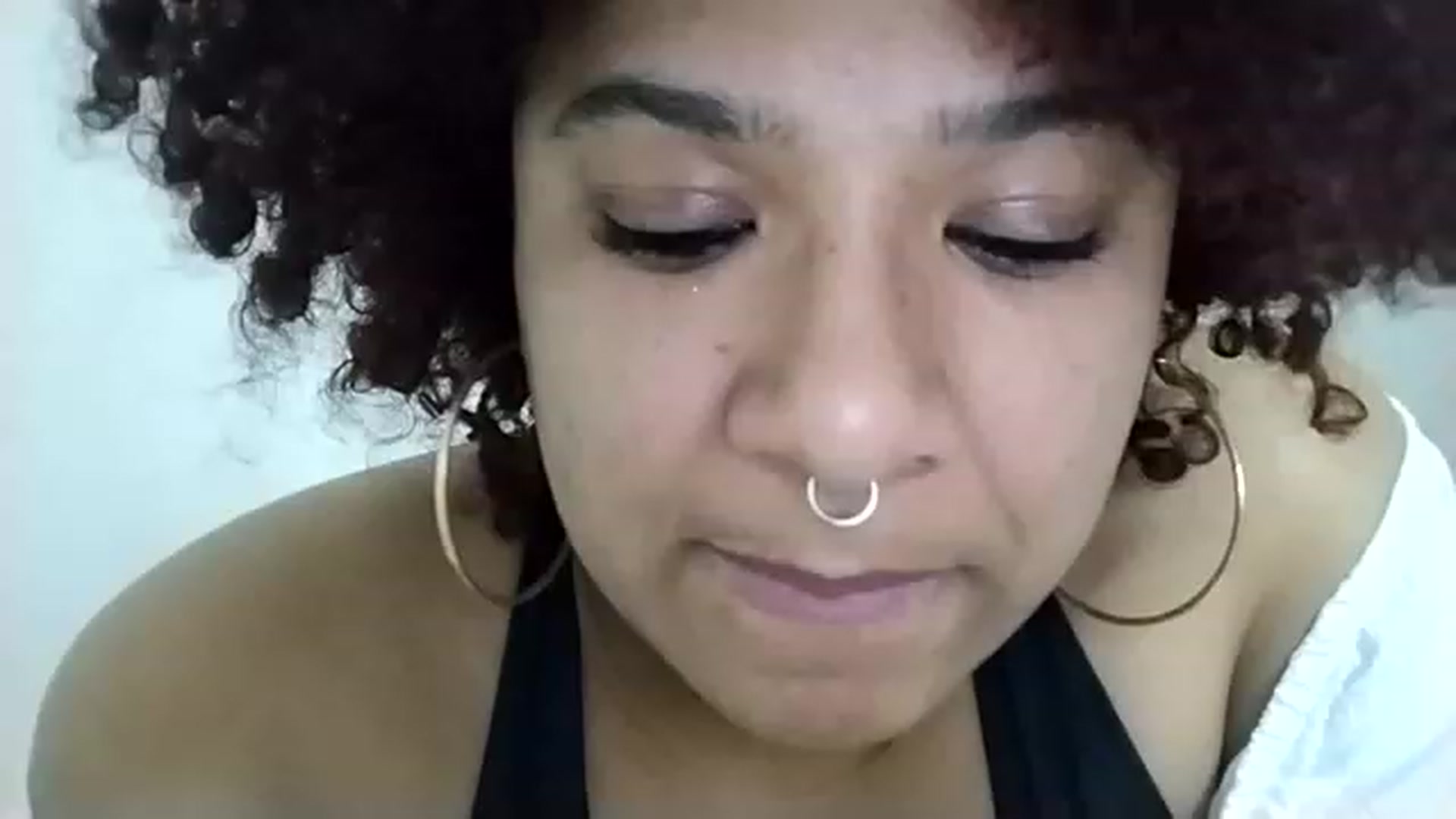 Gallery image thumbnail from Mysticbae's myfreecams stream on, 05/22/2023, 24:37 image 18 of 20