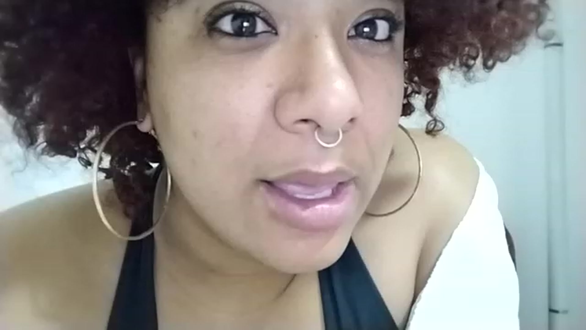 Gallery image thumbnail from Mysticbae's myfreecams stream on, 05/22/2023, 24:37 image 19 of 20