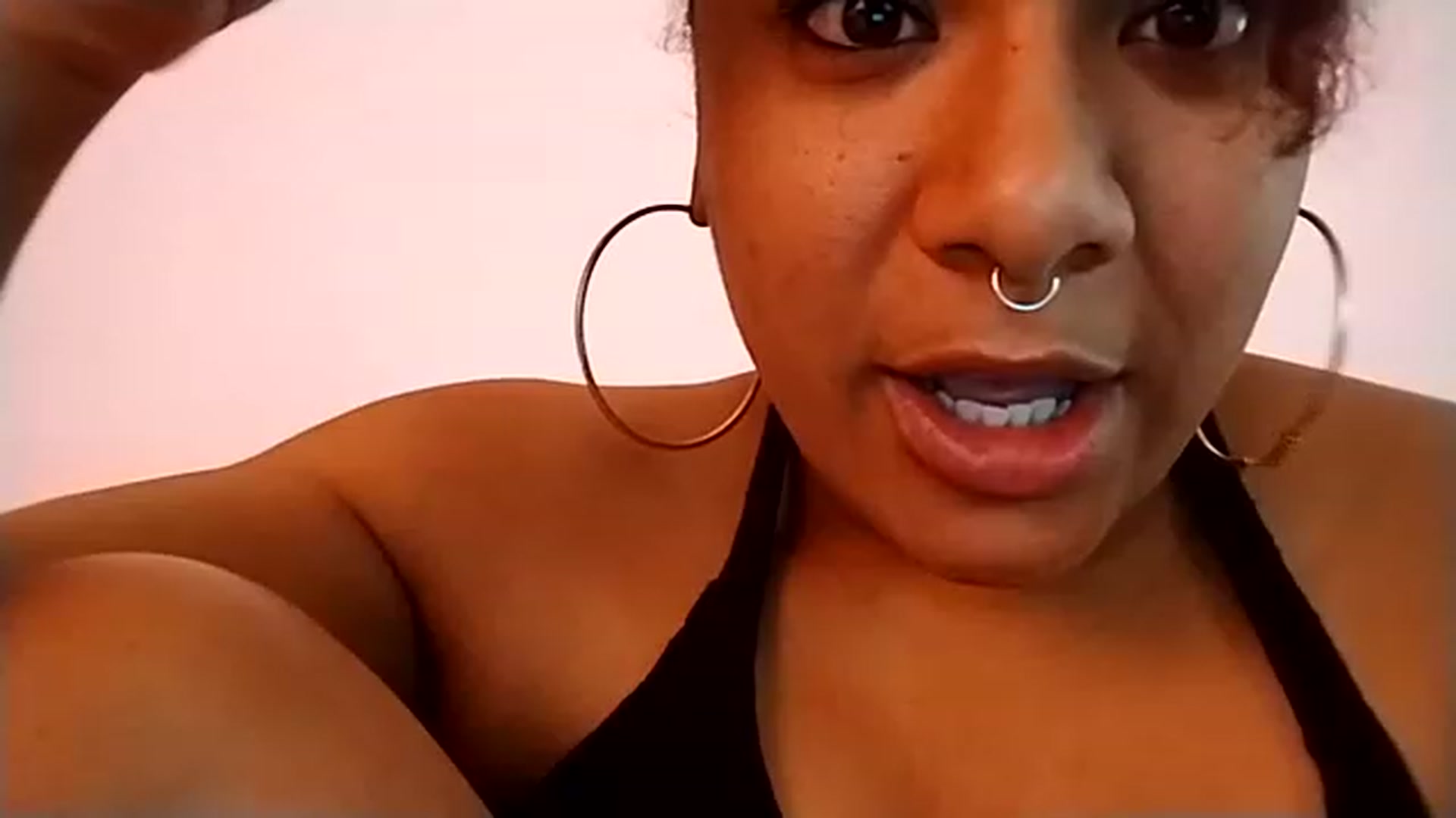 Gallery image thumbnail from Mysticbae's myfreecams stream on, 05/22/2023, 17:23 image 20 of 20
