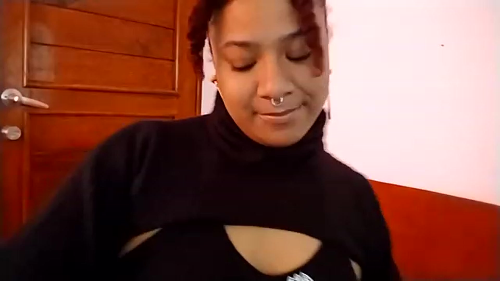 Gallery image thumbnail from Mysticbae's myfreecams stream on, 05/22/2023, 17:23 image 7 of 20