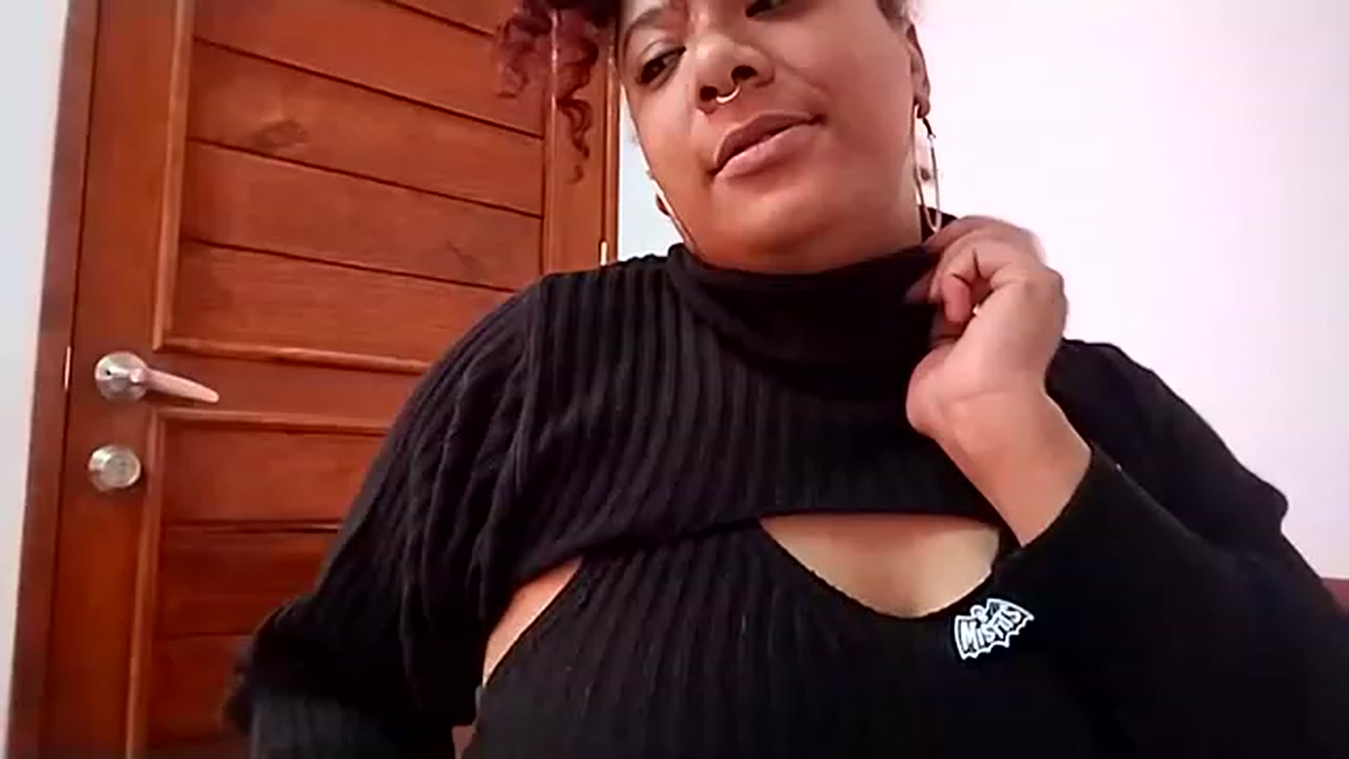 Gallery image thumbnail from Mysticbae's myfreecams stream on, 05/22/2023, 18:06 image 18 of 20