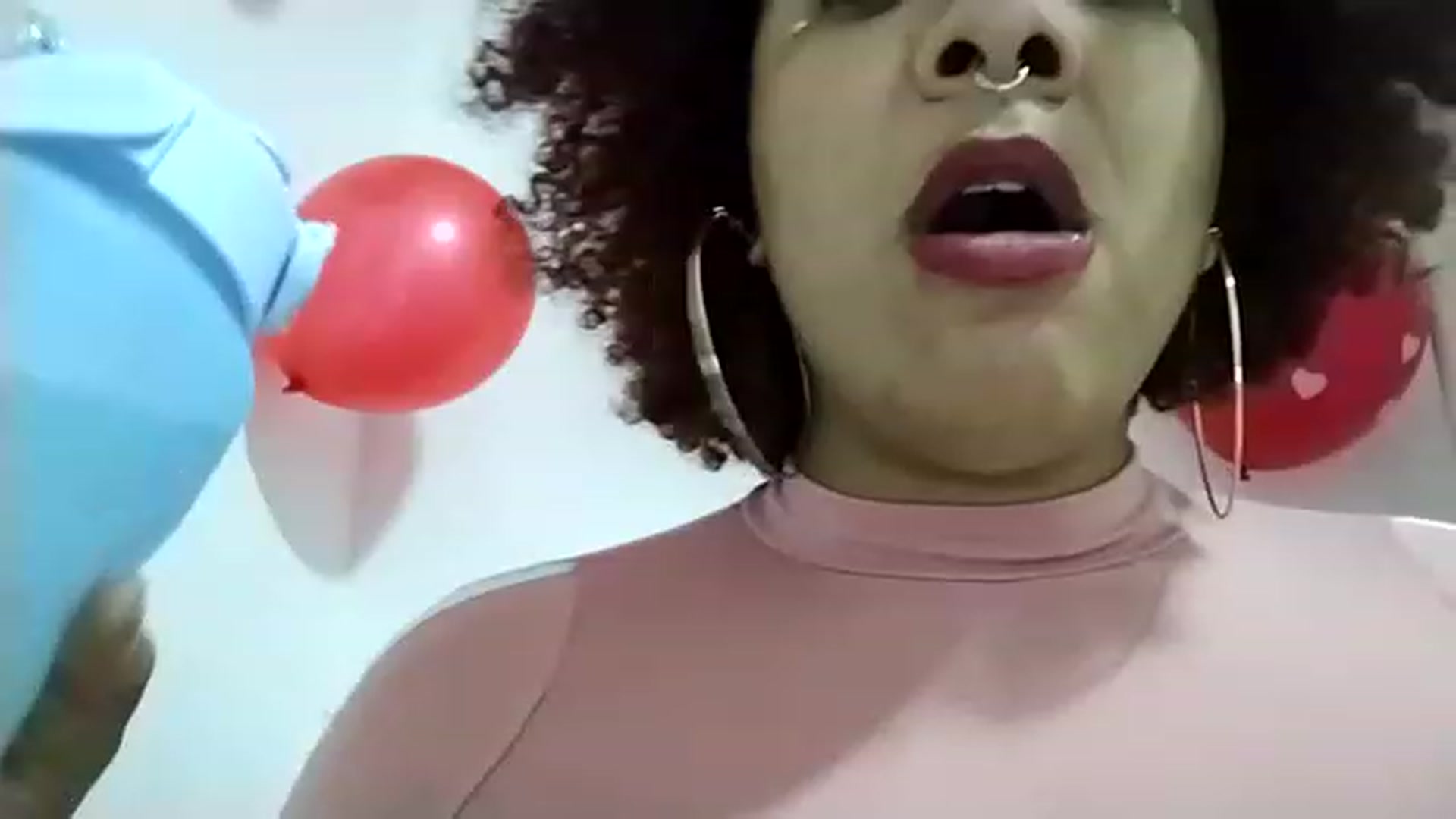 Gallery image thumbnail from Mysticbae's myfreecams stream on, 05/29/2023, 02:44 image 13 of 20