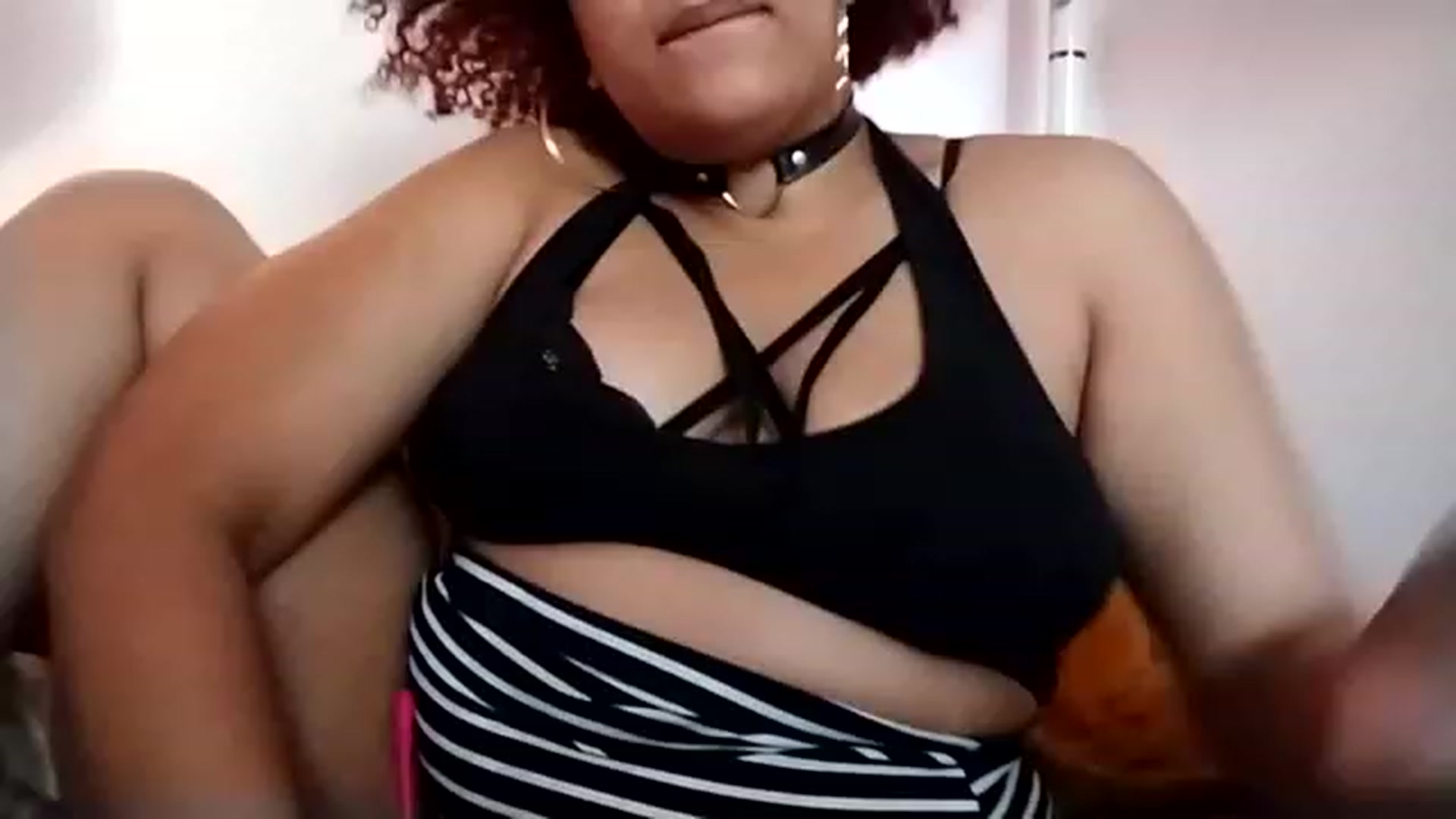 Gallery image thumbnail from Mysticbae's myfreecams stream on, 05/31/2023, 01:13 image 1 of 20