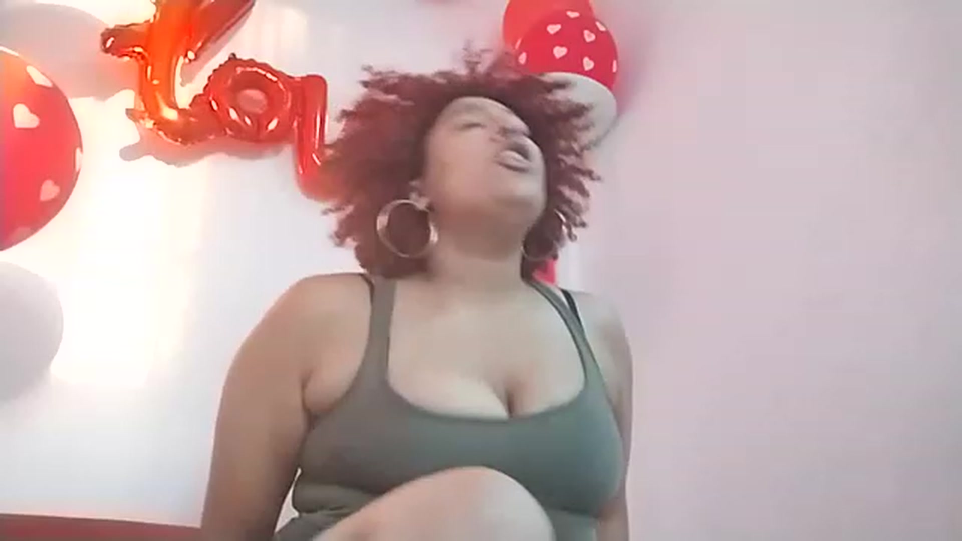 Gallery image thumbnail from Mysticbae's myfreecams stream on, 06/03/2023, 01:27 image 7 of 20
