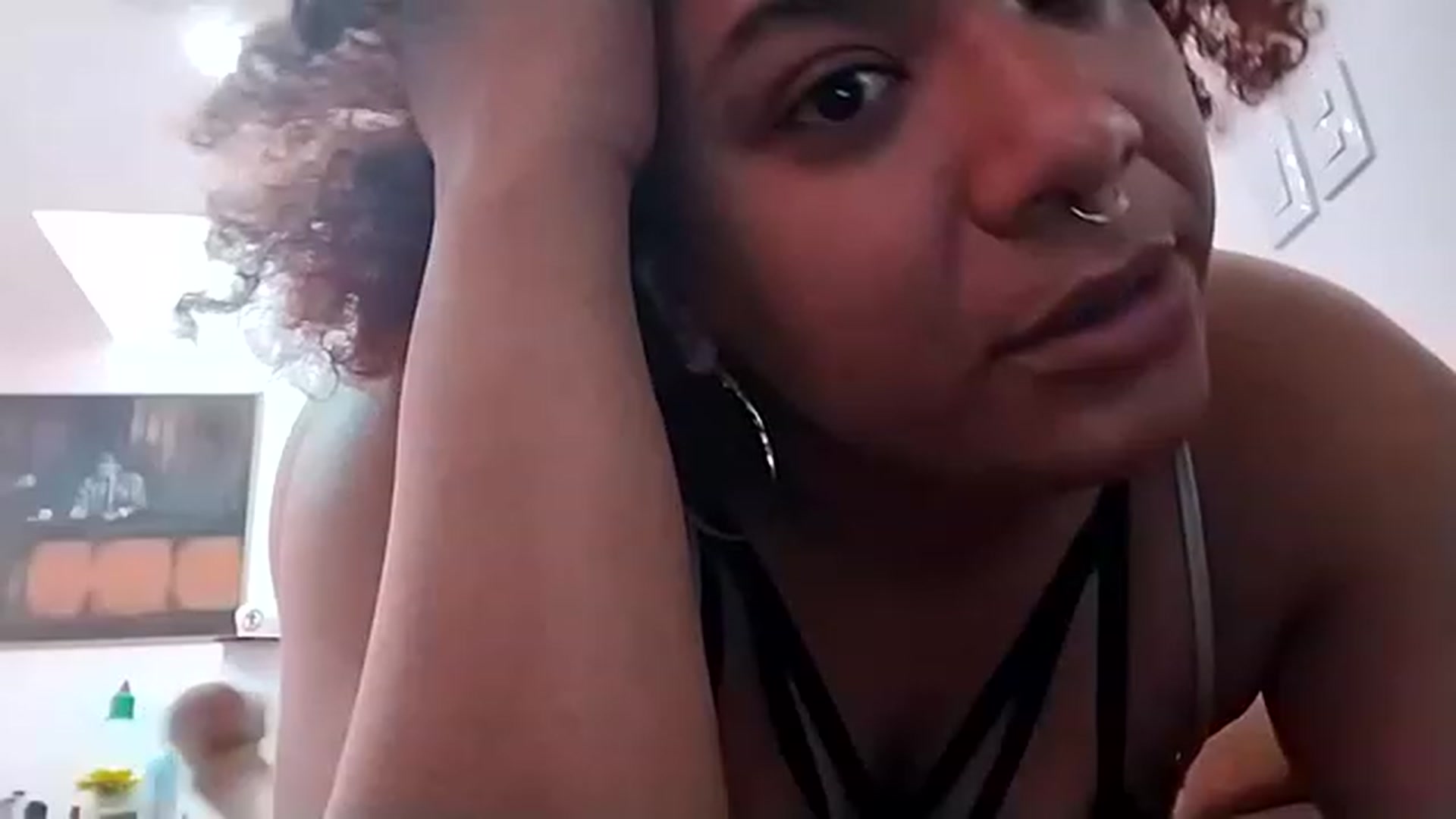 Gallery image thumbnail from Mysticbae's myfreecams stream on, 06/15/2023, 17:51 image 6 of 20