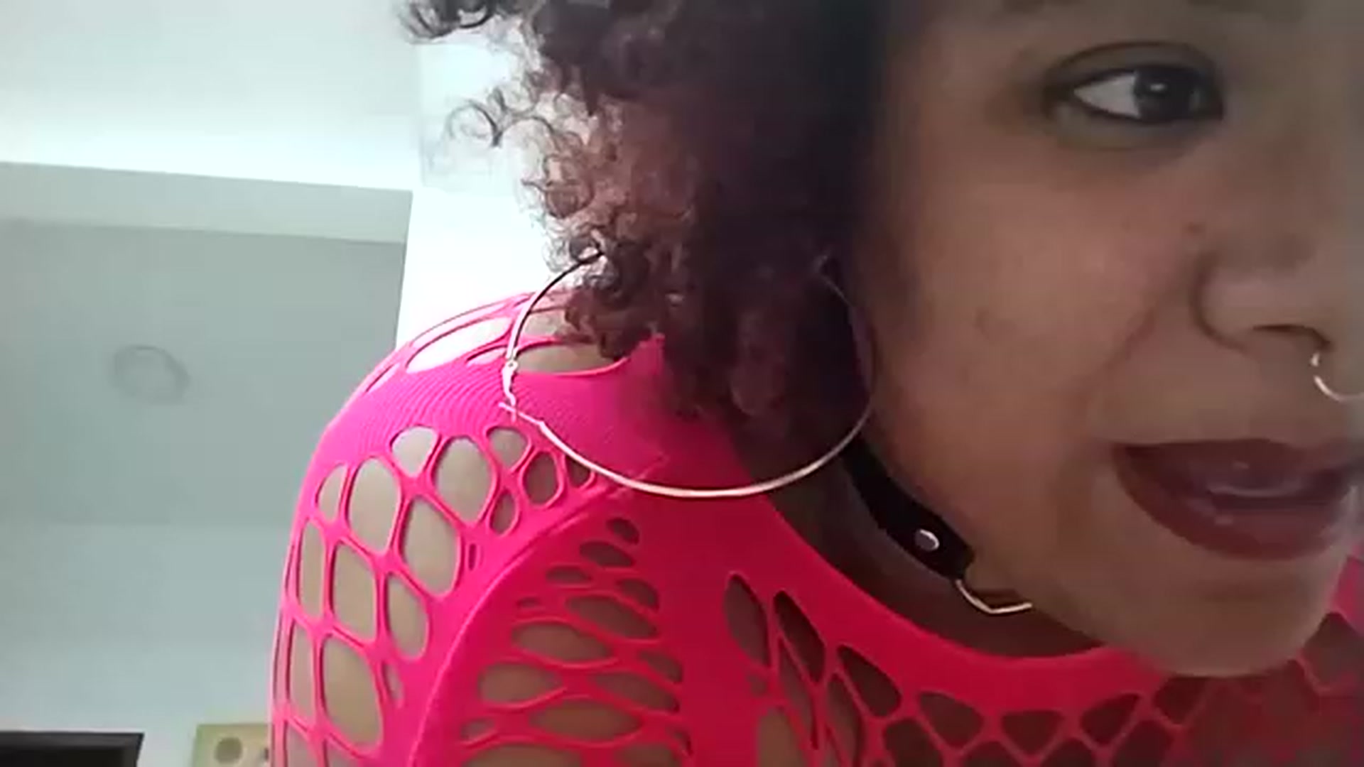 Gallery image thumbnail from Mysticbae's myfreecams stream on, 06/24/2023, 03:19 image 7 of 20