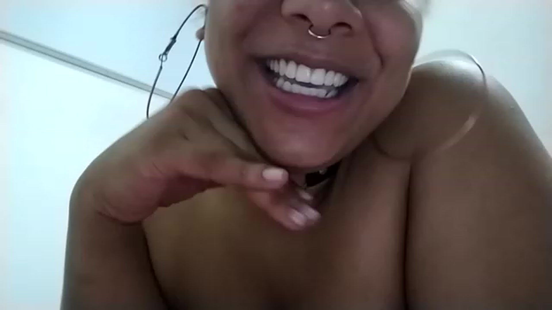 Gallery image thumbnail from Mysticbae's myfreecams stream on, 08/03/2023, 02:02 image 19 of 20