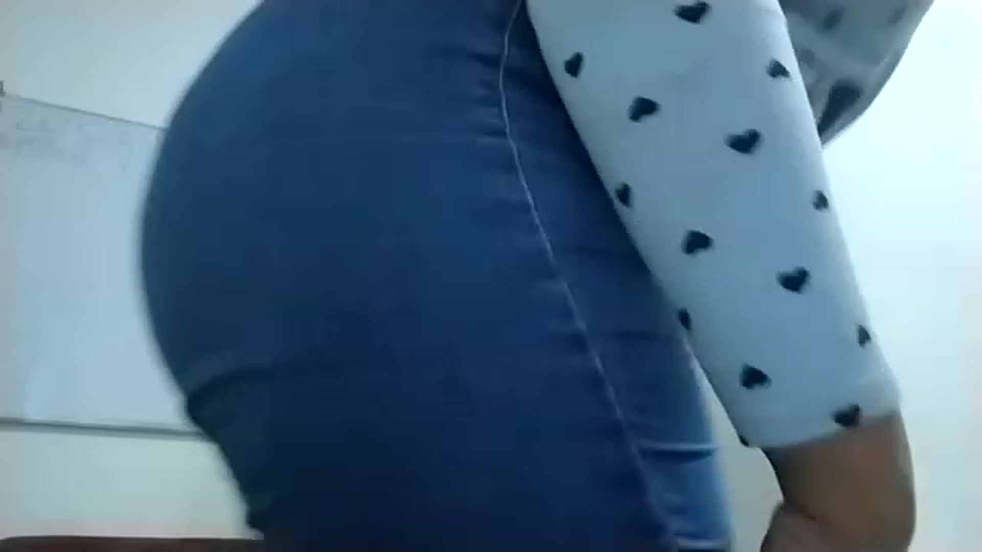 Gallery image thumbnail from Mysticbae's myfreecams stream on, 08/11/2023, 01:18 image 15 of 20