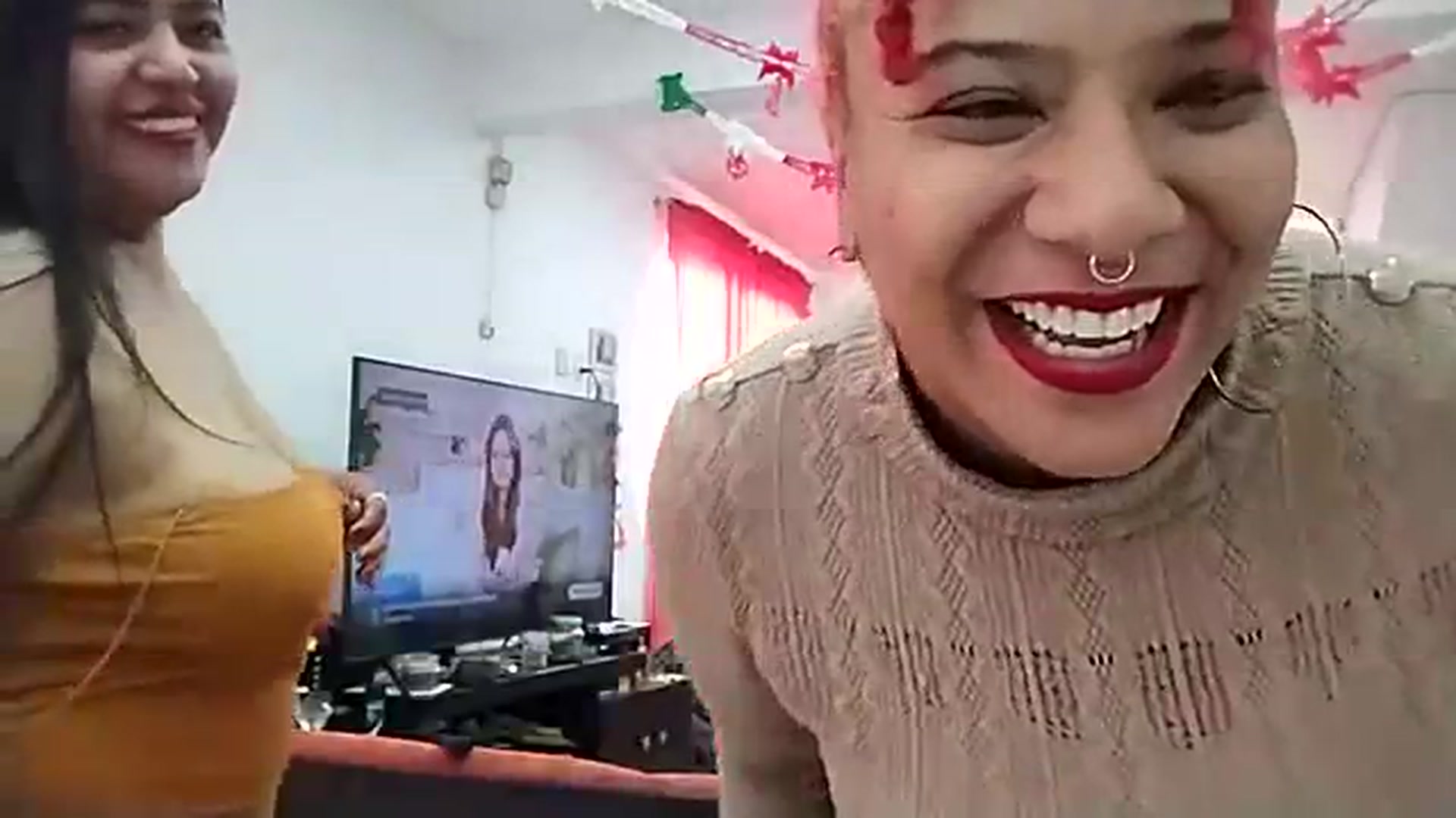 Gallery image thumbnail from Mysticbae's myfreecams stream on, 09/19/2023, 17:20 image 16 of 20