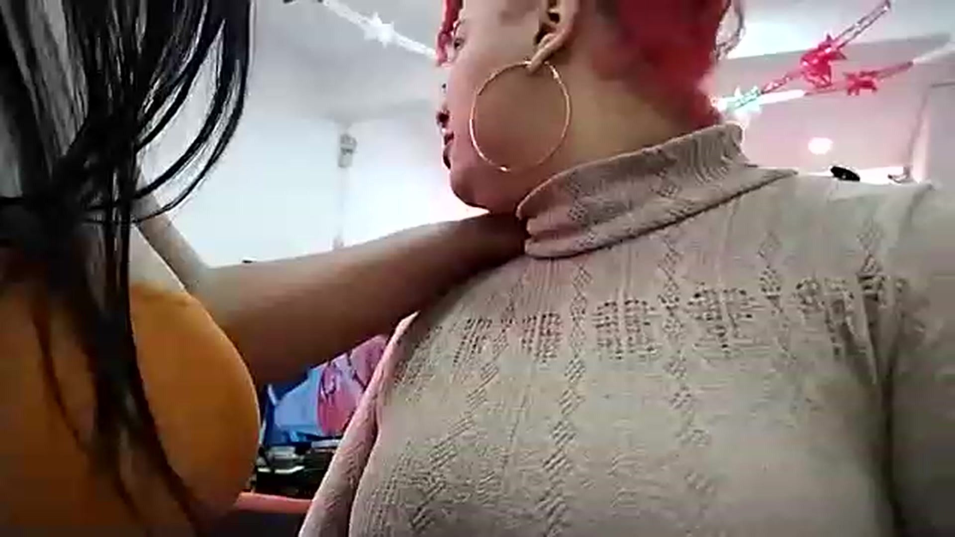 Gallery image thumbnail from Mysticbae's myfreecams stream on, 09/19/2023, 17:49 image 7 of 20