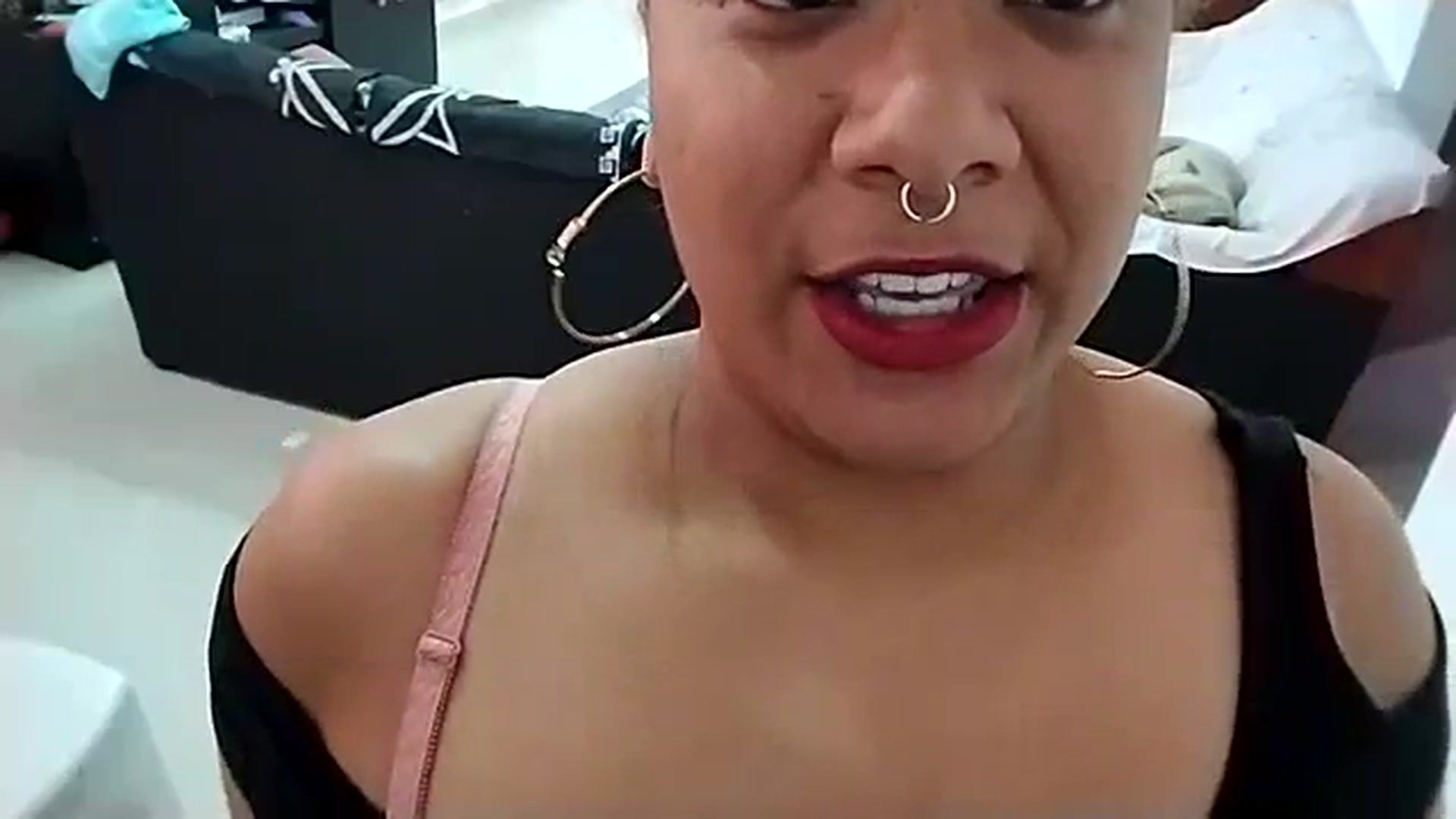 Gallery image thumbnail from Mysticbae's myfreecams stream on, 09/28/2023, 18:25 image 12 of 20