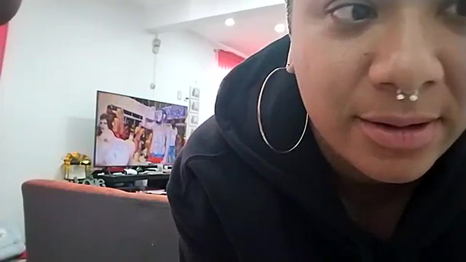 Gallery image thumbnail from Mysticbae's myfreecams stream on, 10/05/2023, 15:51 image 6 of 20