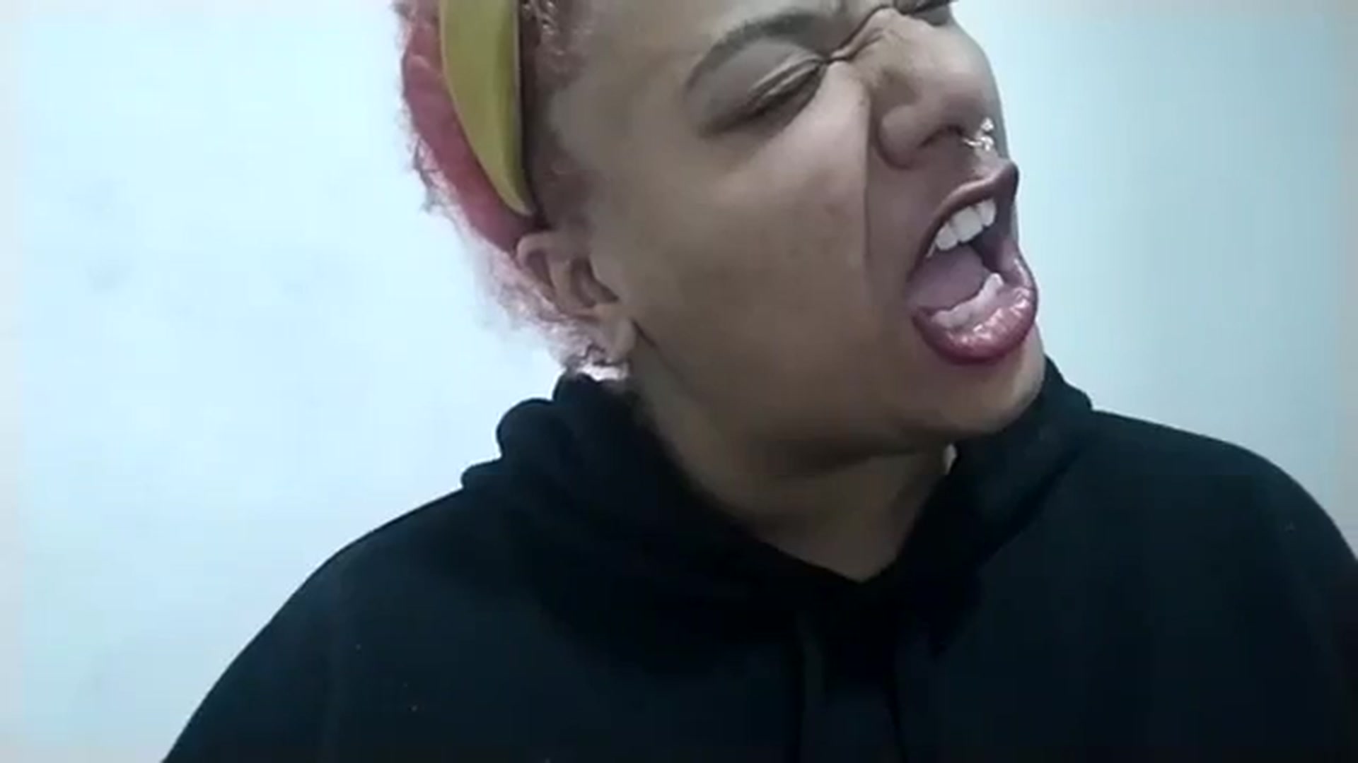 Gallery image thumbnail from Mysticbae's myfreecams stream on, 10/26/2023, 01:54 image 16 of 20