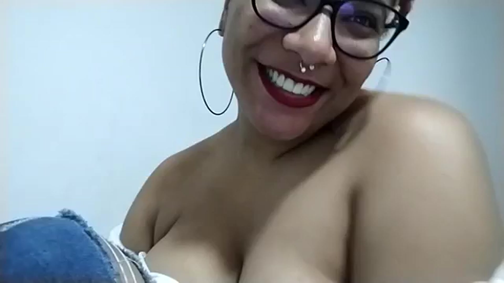 Gallery image thumbnail from Mysticbae's myfreecams stream on, 10/31/2023, 01:51 image 1 of 20
