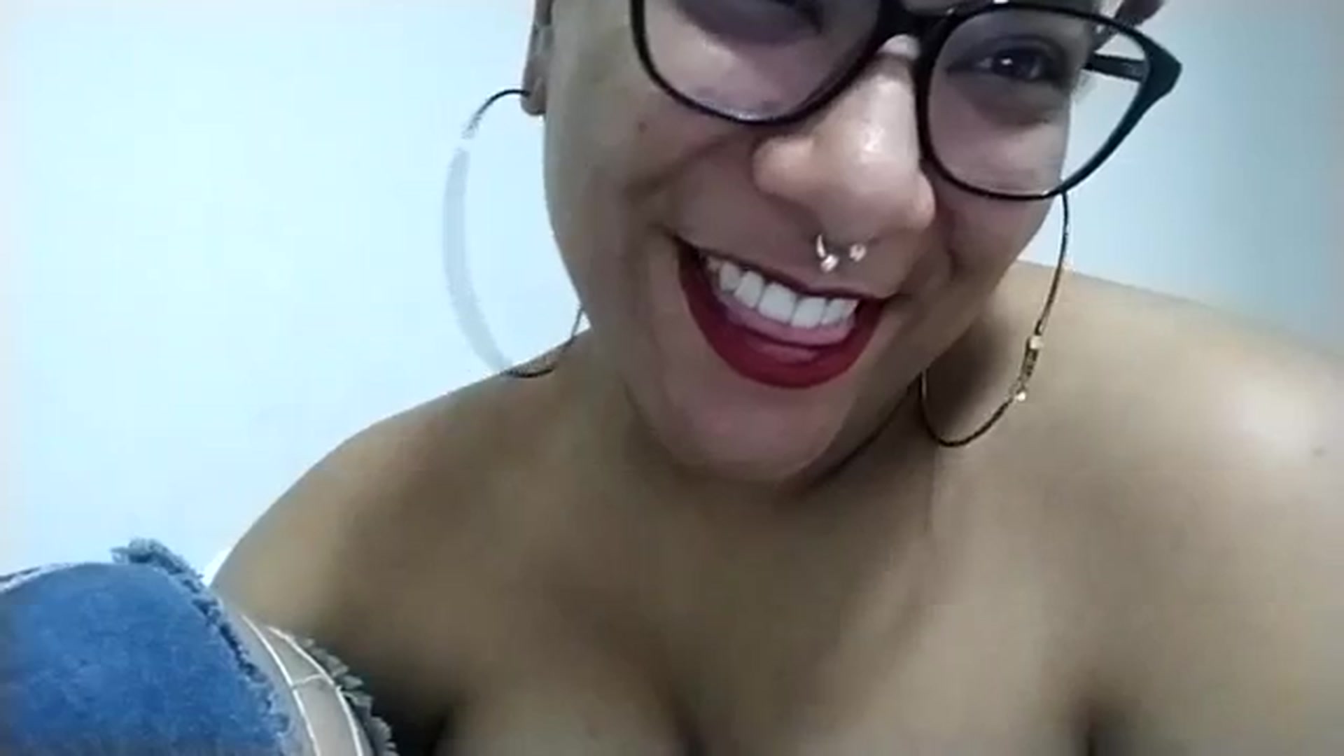 Gallery image thumbnail from Mysticbae's myfreecams stream on, 10/31/2023, 01:51 image 6 of 20
