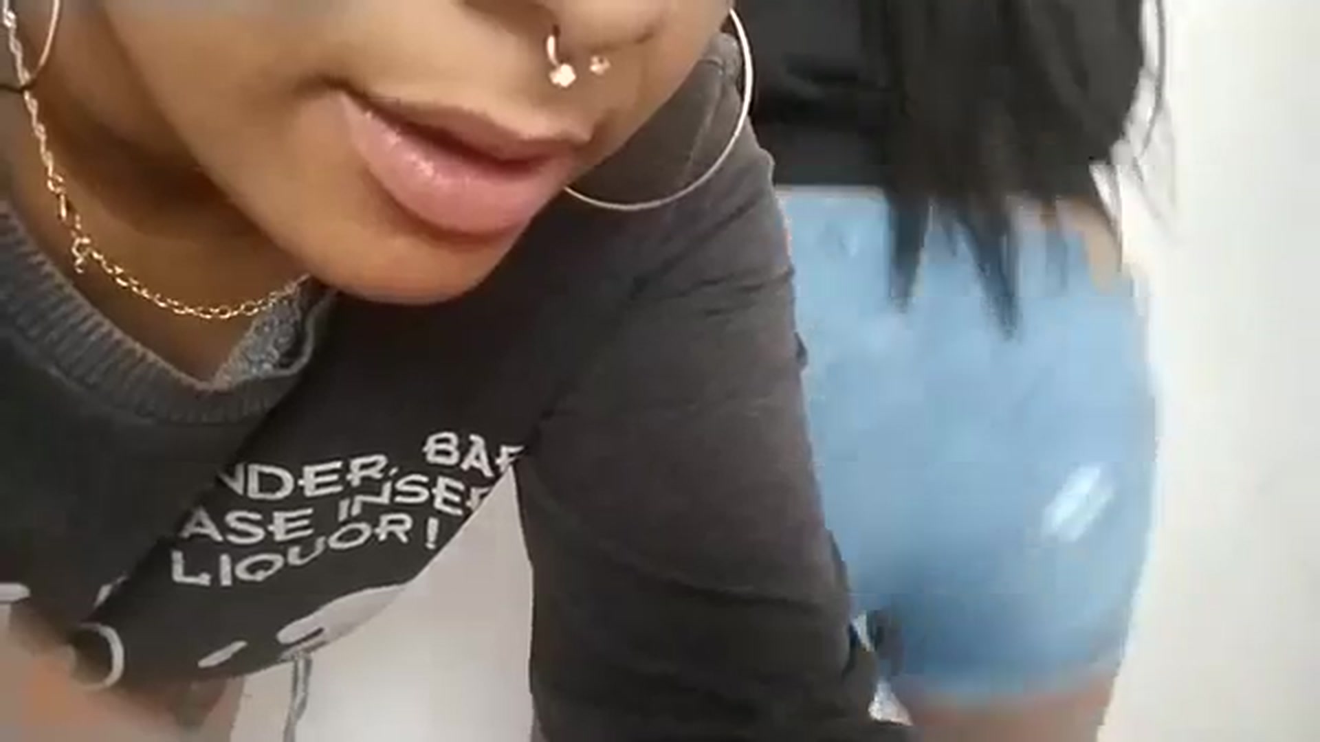 Gallery image thumbnail from Mysticbae's myfreecams stream on, 11/17/2023, 17:22 image 9 of 20