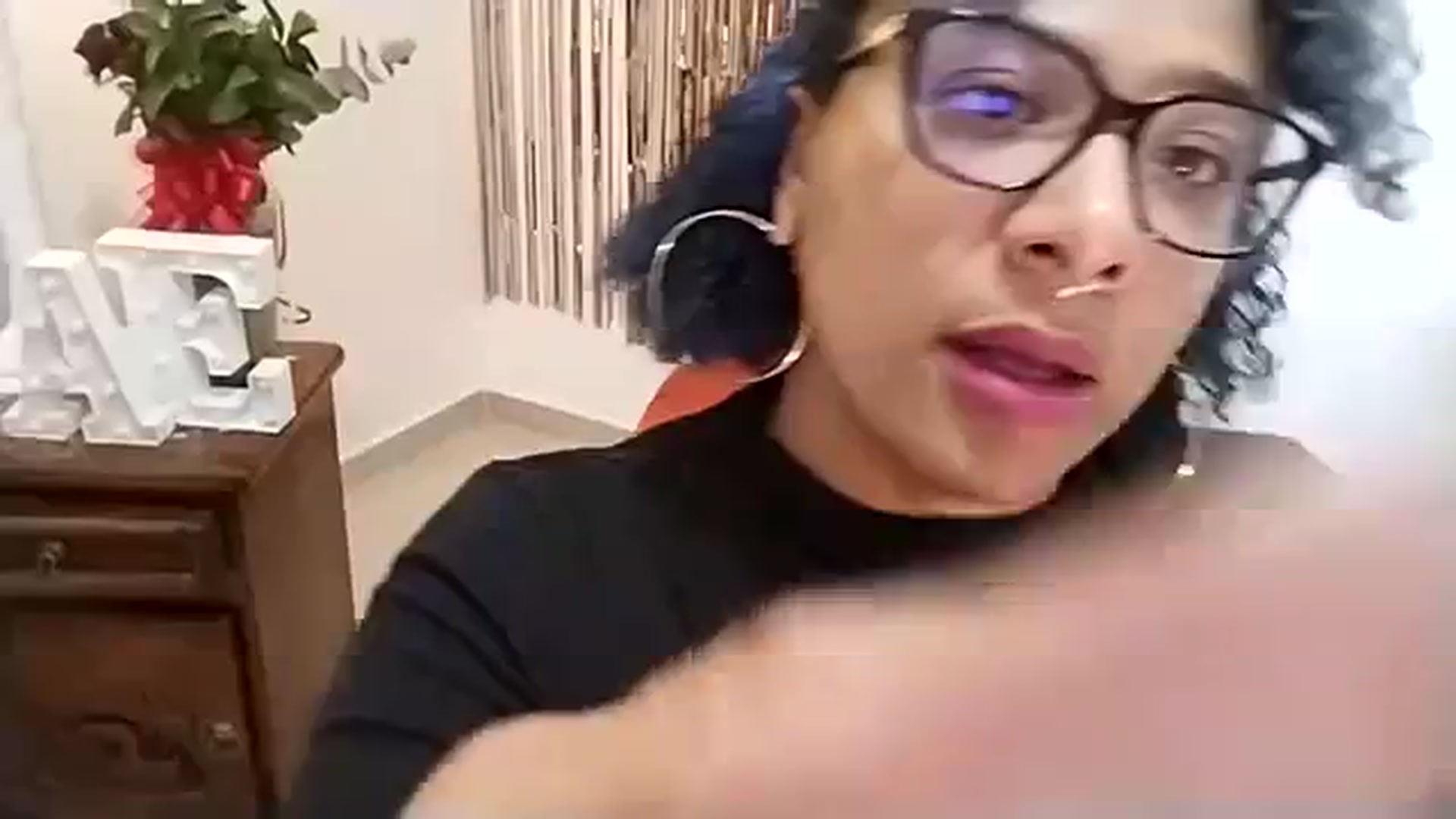 Gallery image thumbnail from Mysticbae's myfreecams stream on, 12/08/2023, 24:40 image 10 of 20