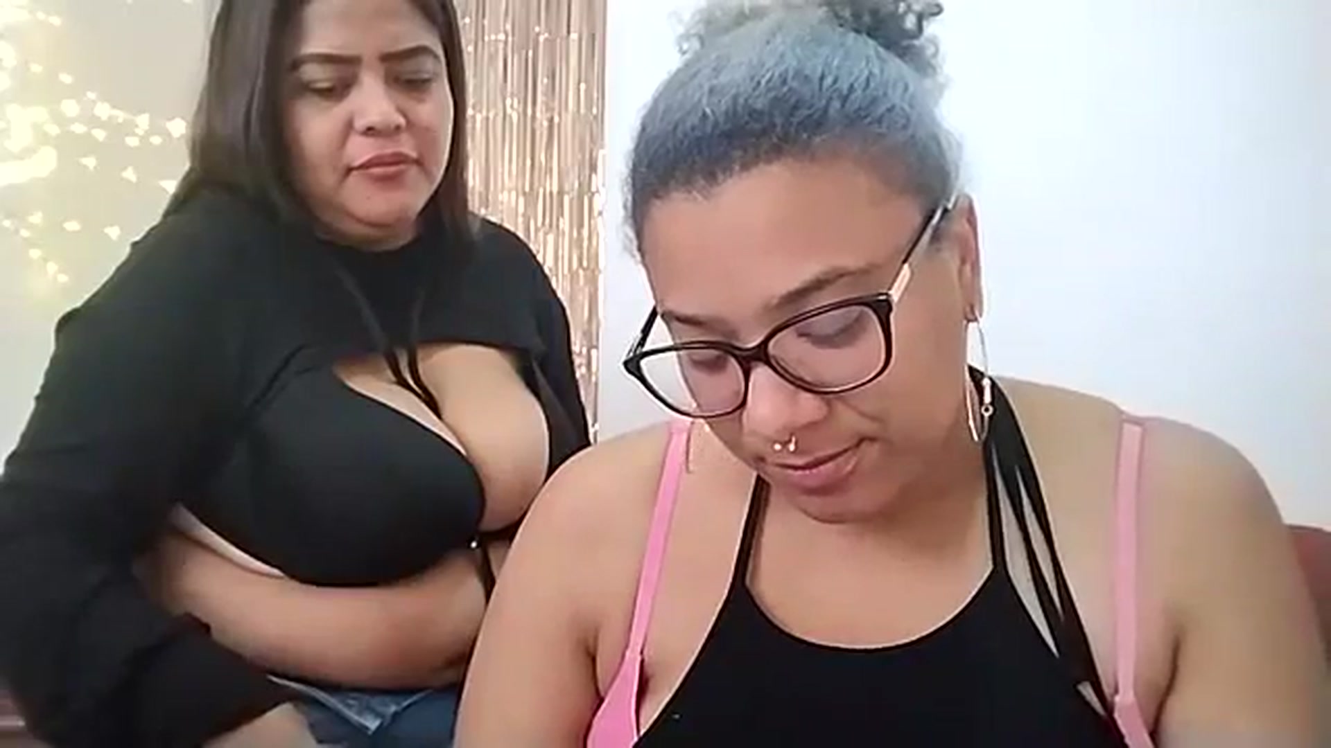 Gallery image thumbnail from Mysticbae's myfreecams stream on, 12/15/2023, 20:12 image 8 of 20