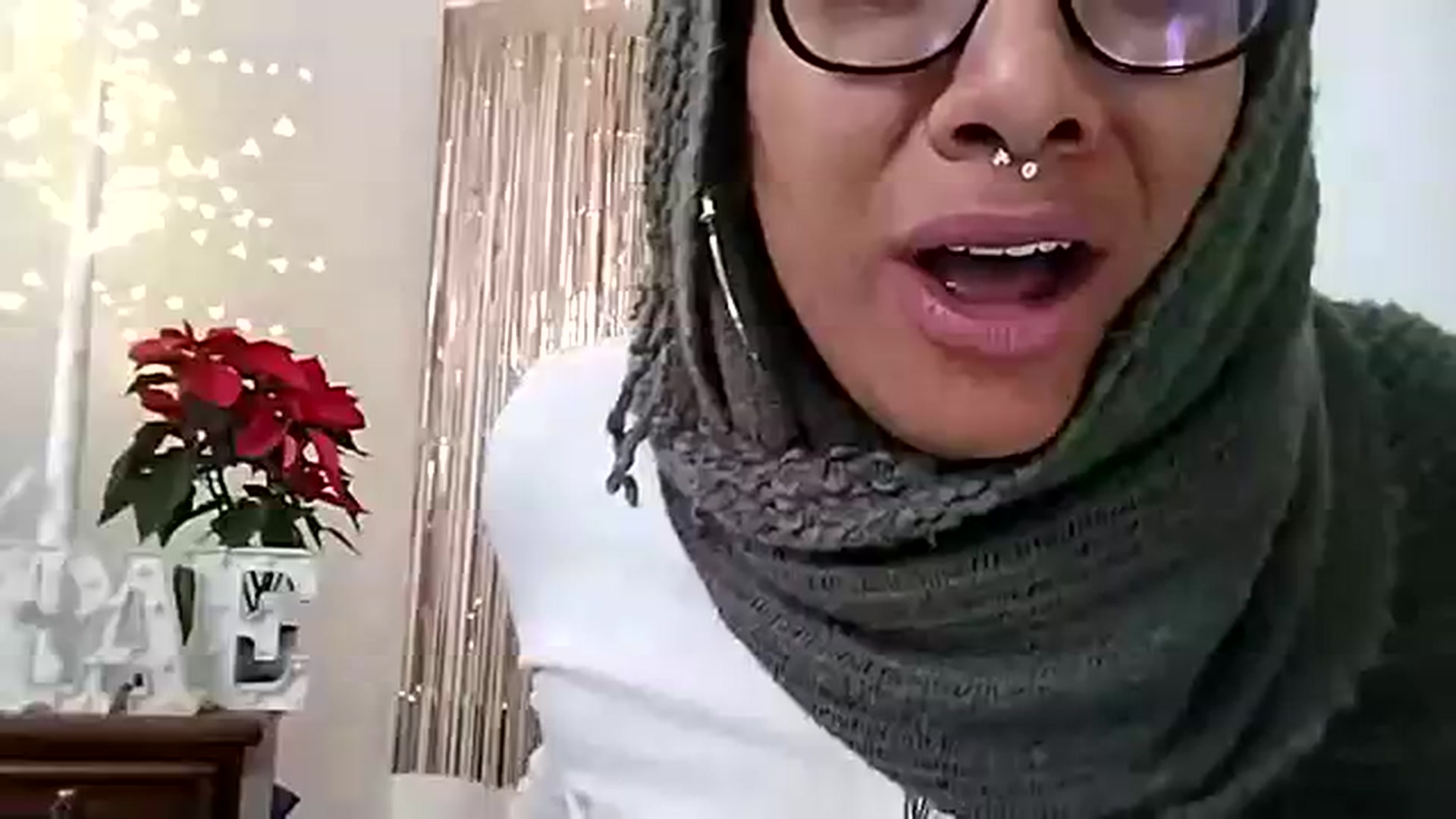 Gallery image thumbnail from Mysticbae's myfreecams stream on, 12/21/2023, 19:23 image 18 of 20