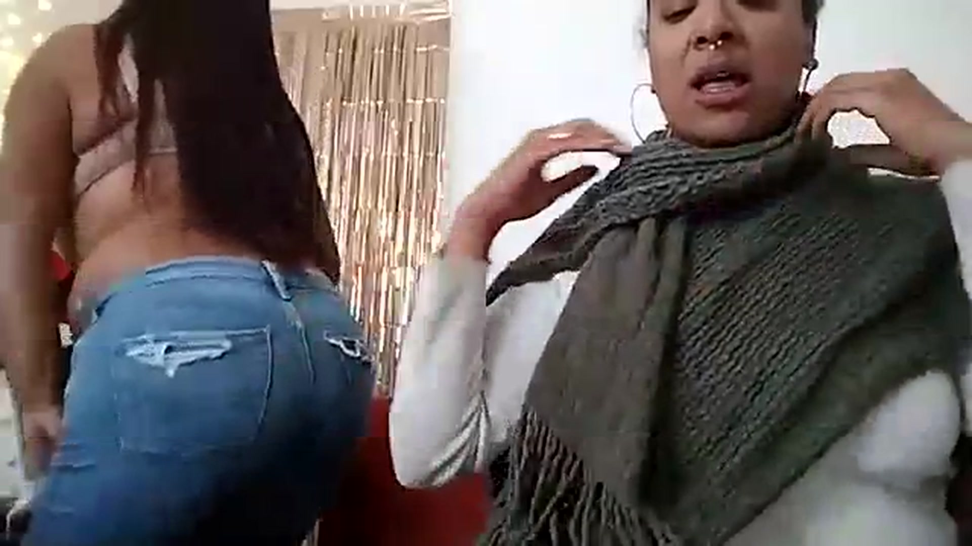 Gallery image thumbnail from Mysticbae's myfreecams stream on, 12/21/2023, 19:52 image 13 of 20