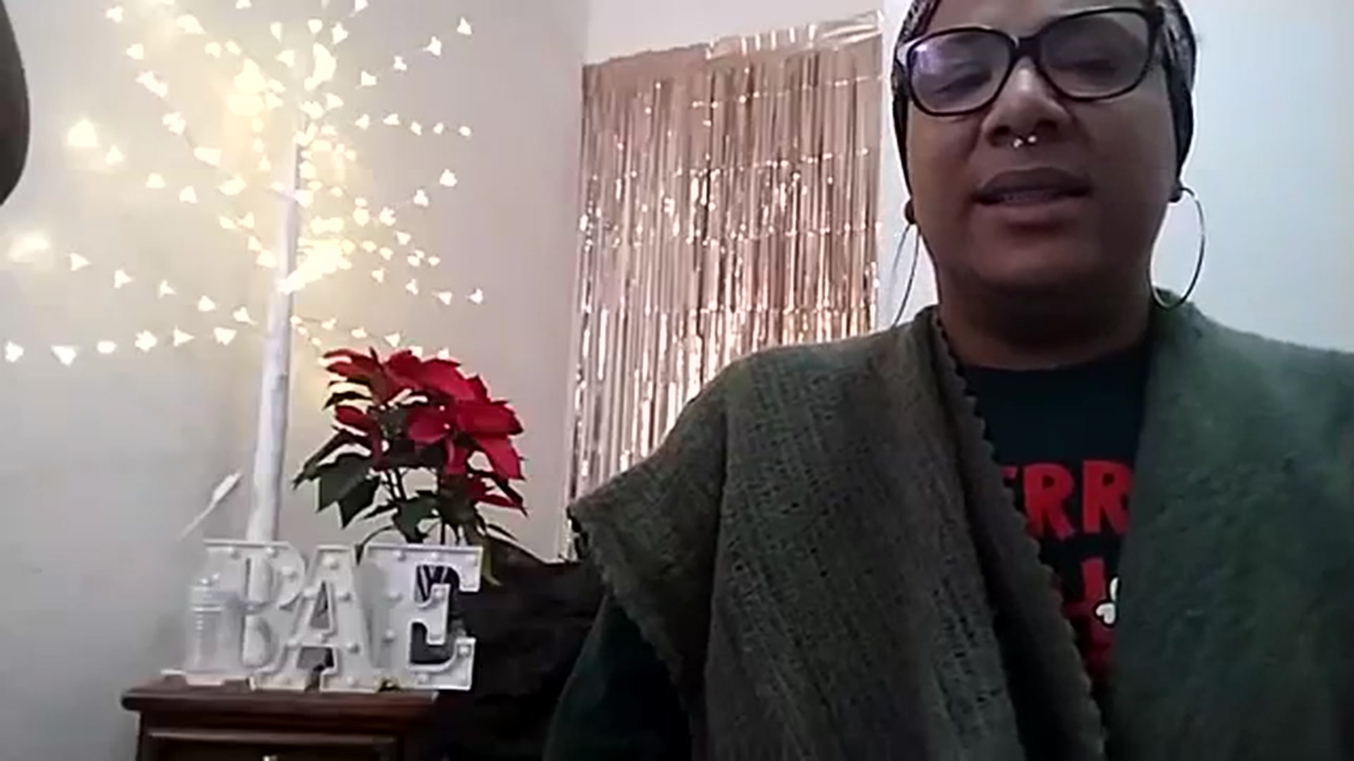Gallery image thumbnail from Mysticbae's myfreecams stream on, 12/22/2023, 17:15 image 13 of 20