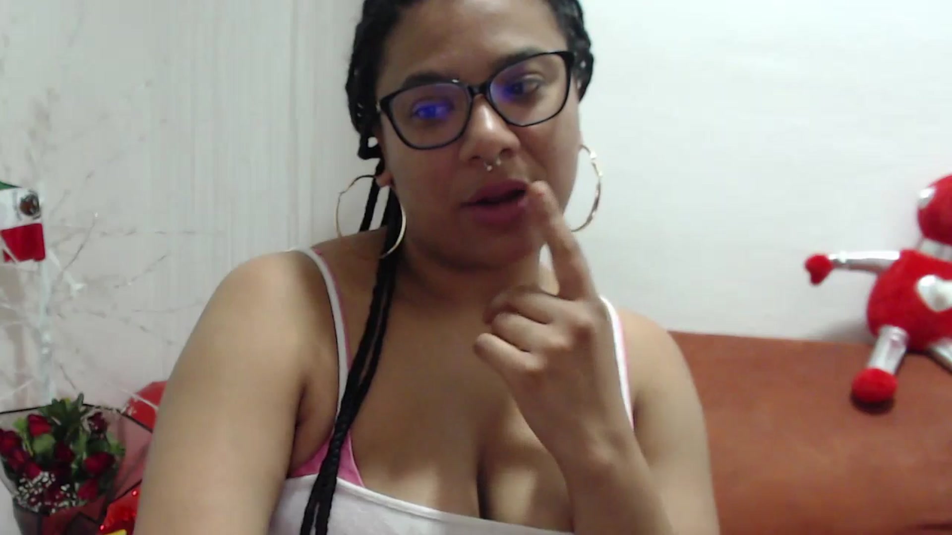Gallery image thumbnail from Mysticbae's myfreecams stream on, 02/22/2024, 01:54 image 18 of 20