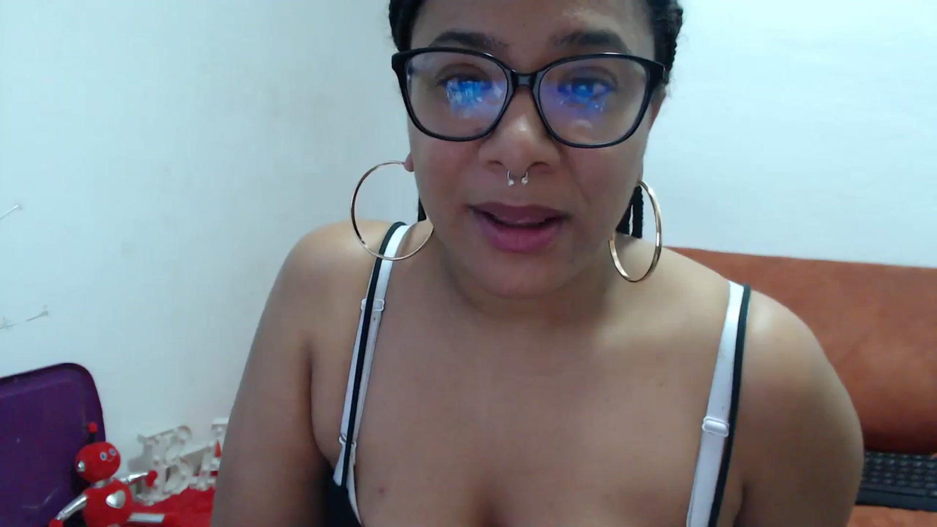 Gallery image thumbnail from Mysticbae's myfreecams stream on, 03/19/2024, 01:04 image 12 of 20