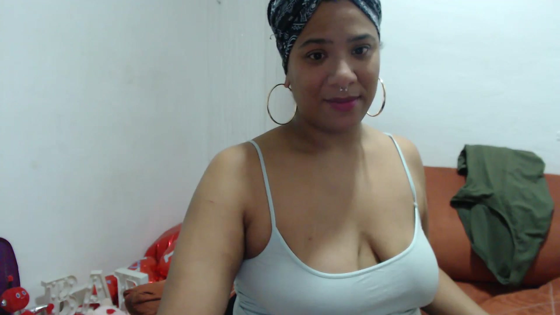 Gallery image thumbnail from Mysticbae's myfreecams stream on, 03/21/2024, 02:02 image 19 of 20