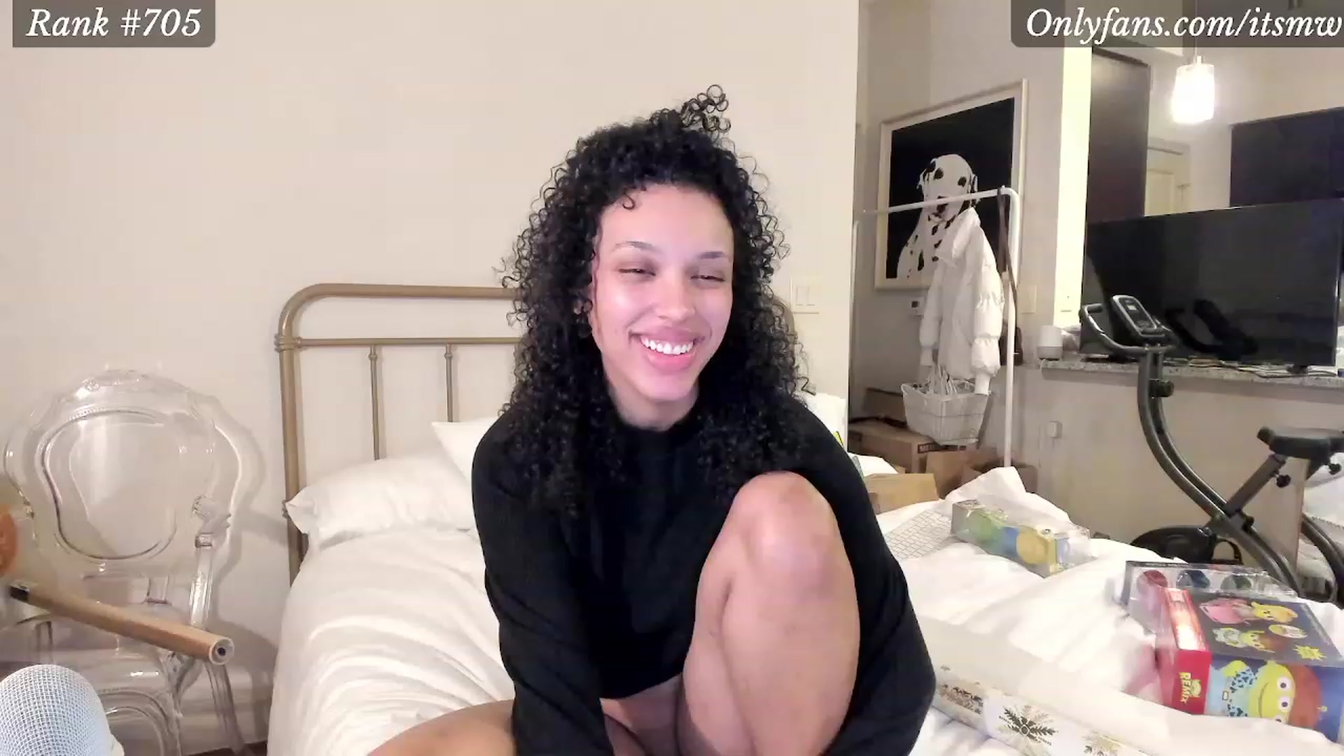 Gallery image thumbnail from Mystywaterz's myfreecams stream on, 12/08/2022, 07:49 image 6 of 20