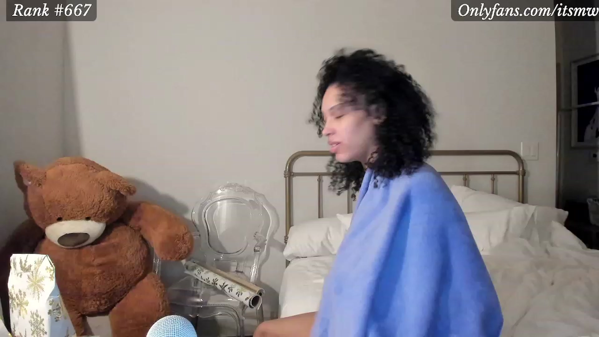 Gallery image thumbnail from Mystywaterz's myfreecams stream on, 12/08/2022, 08:07 image 7 of 20
