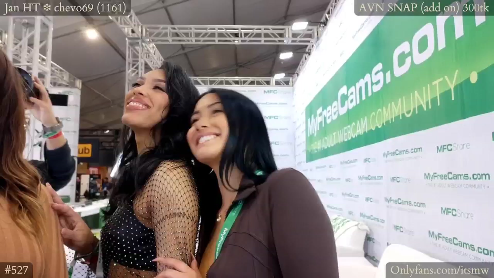 Gallery image thumbnail from Mystywaterz's myfreecams stream on, 01/24/2024, 21:45 image 5 of 20