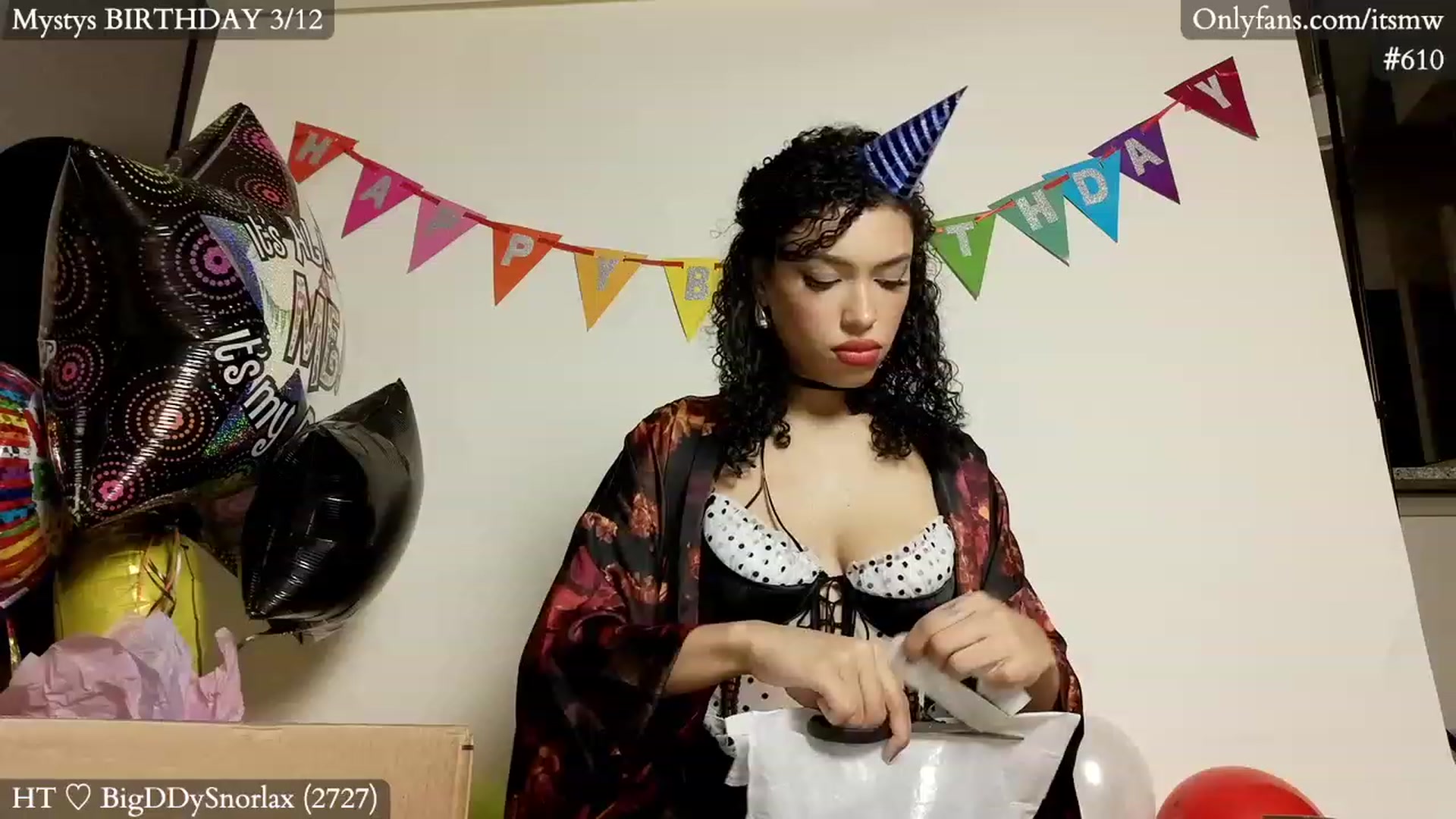 Gallery image thumbnail from Mystywaterz's myfreecams stream on, 03/13/2024, 03:45 image 8 of 20