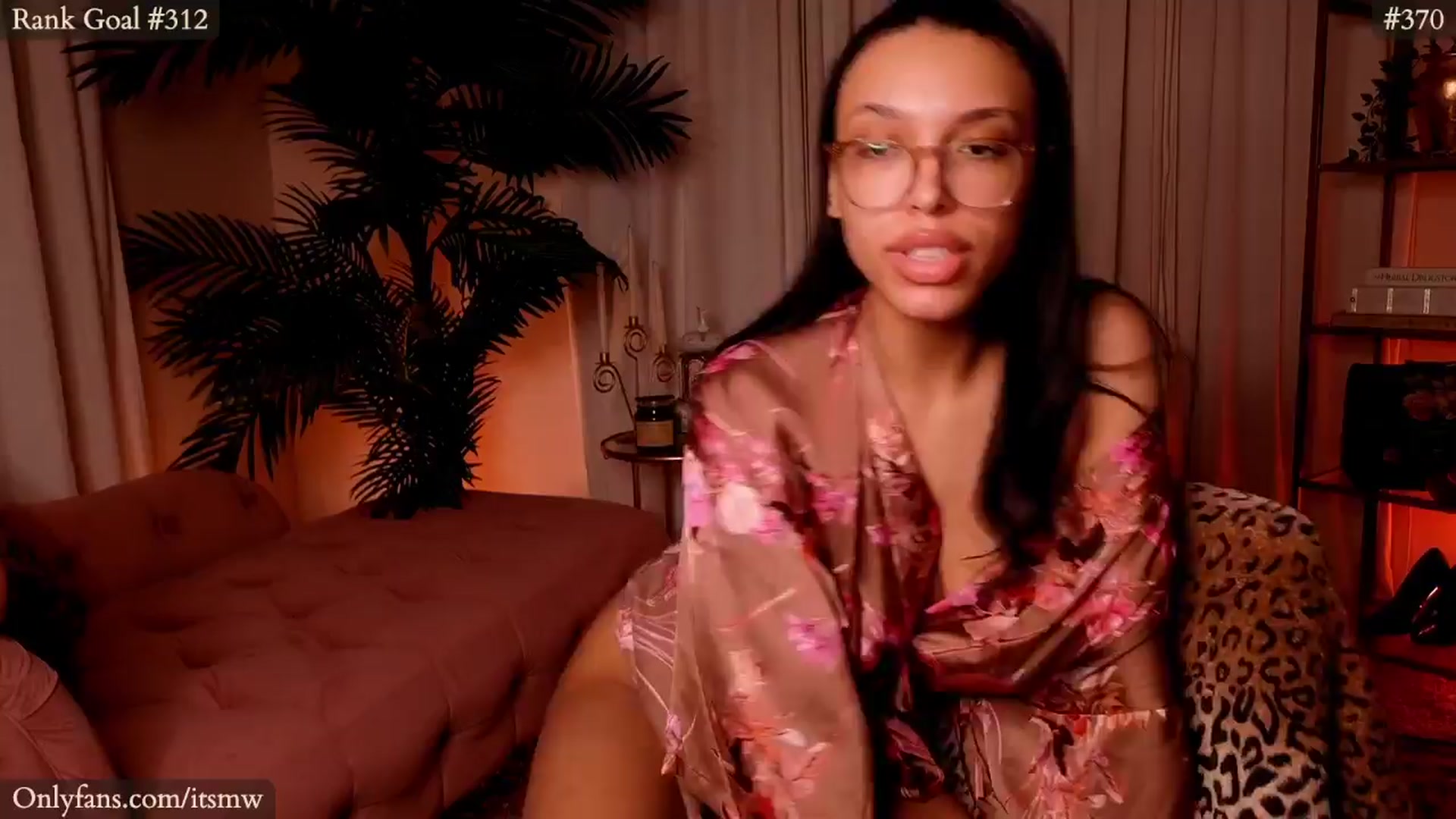 Gallery image thumbnail from Mystywaterz's myfreecams stream on, 03/26/2024, 04:13 image 3 of 20