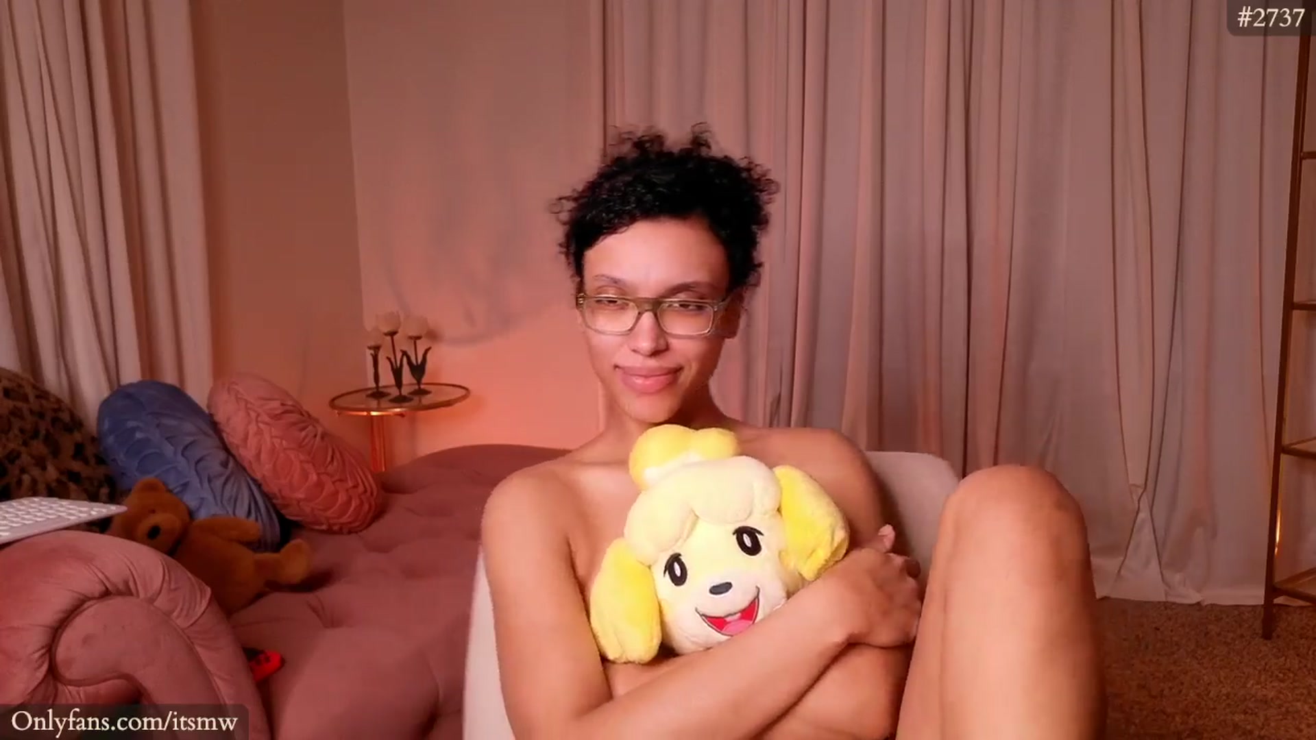 Gallery image thumbnail from Mystywaterz's myfreecams stream on, 04/14/2024, 08:04 image 8 of 20