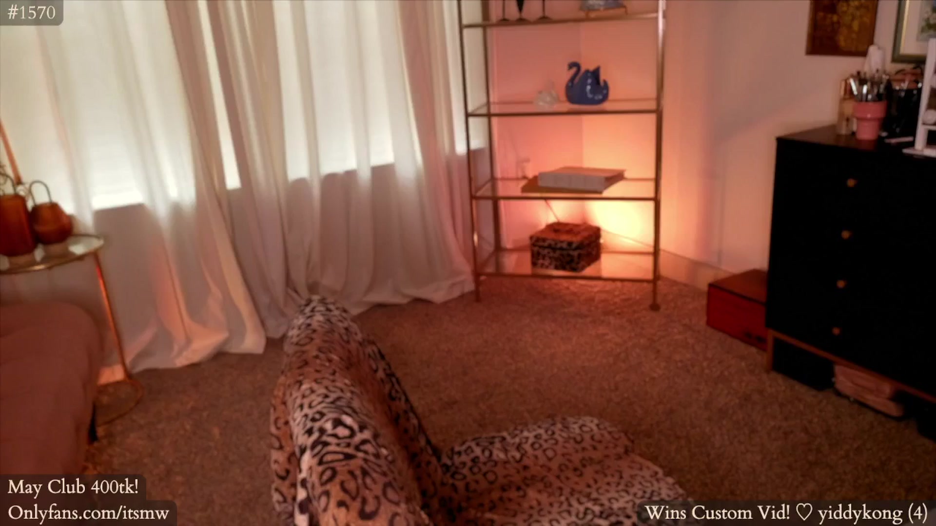 Gallery image thumbnail from Mystywaterz's myfreecams stream on, 05/07/2024, 01:00 image 6 of 20