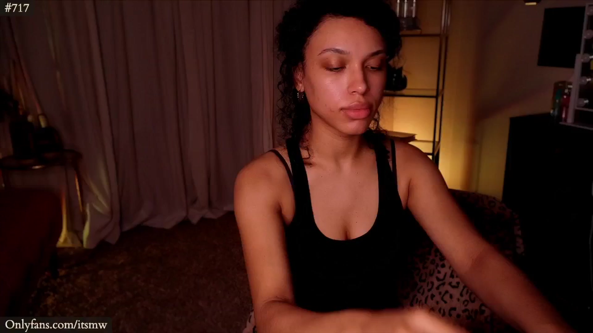 Gallery image thumbnail from Mystywaterz's myfreecams stream on, 05/21/2024, 04:06 image 4 of 20