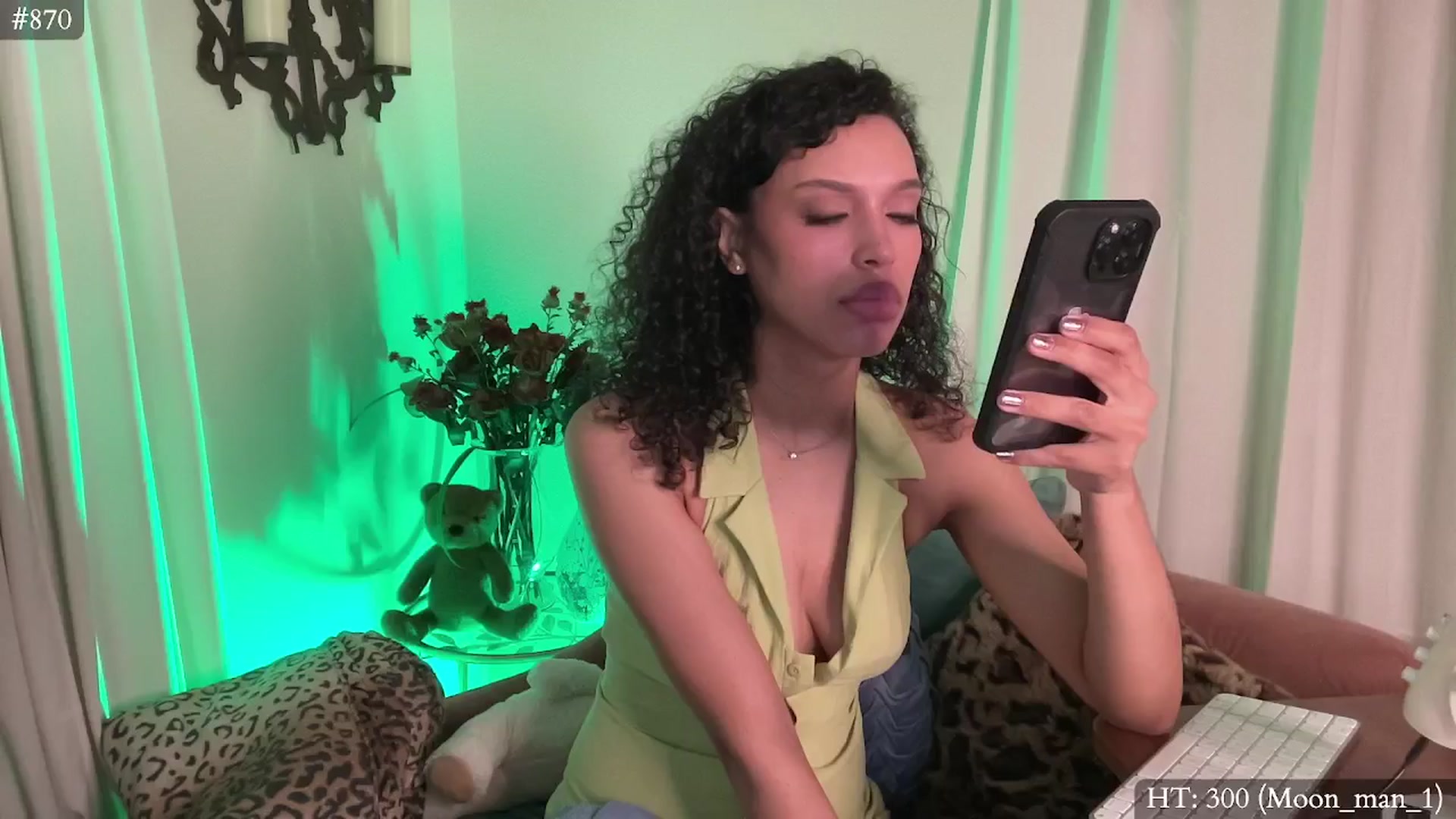 Gallery image thumbnail from Mystywaterz's myfreecams stream on, 08/21/2024, 02:50 image 17 of 20