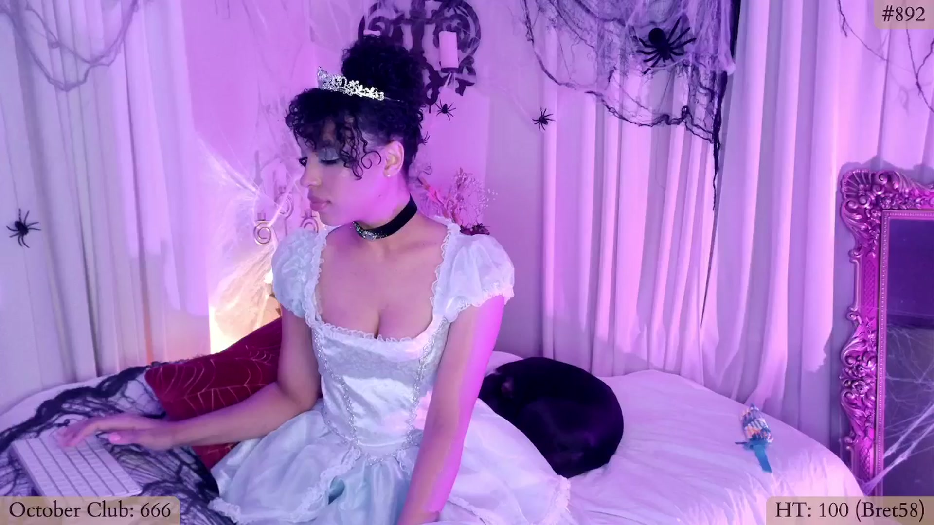 Gallery image thumbnail from Mystywaterz's myfreecams stream on, 10/14/2024, 08:44 image 7 of 20