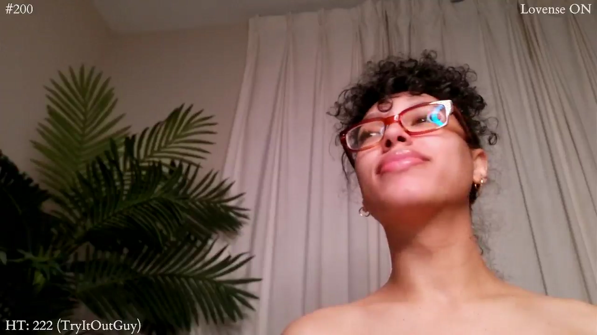 Gallery image thumbnail from Mystywaterz's myfreecams stream on, 11/13/2024, 07:50 image 3 of 20