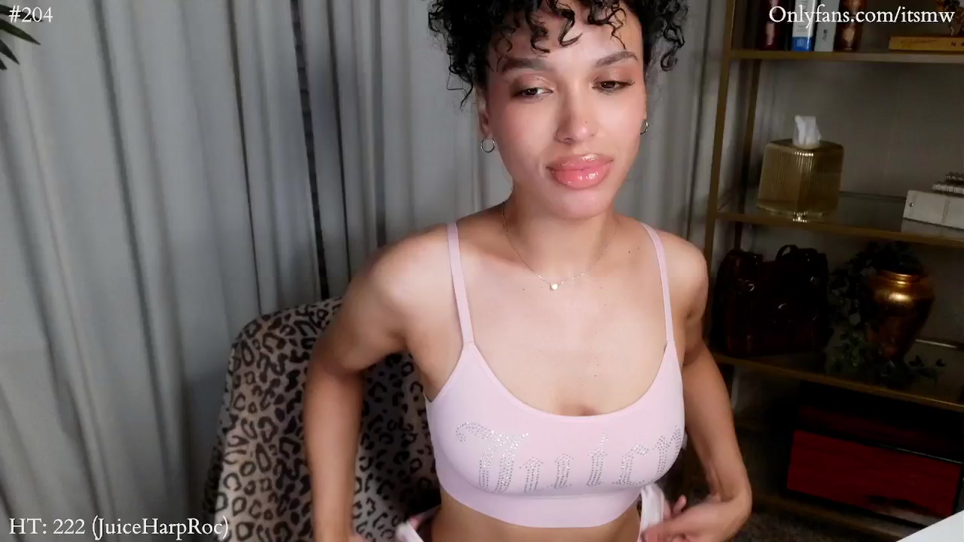 Gallery image thumbnail from Mystywaterz's myfreecams stream on, 11/16/2024, 02:16 image 7 of 20
