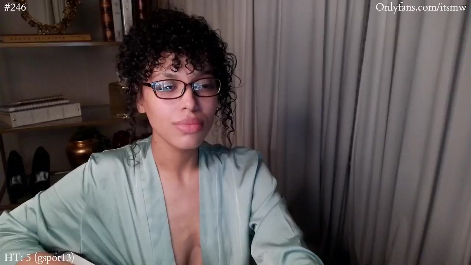 Gallery image thumbnail from Mystywaterz's myfreecams stream on, 11/18/2024, 08:24 image 7 of 20