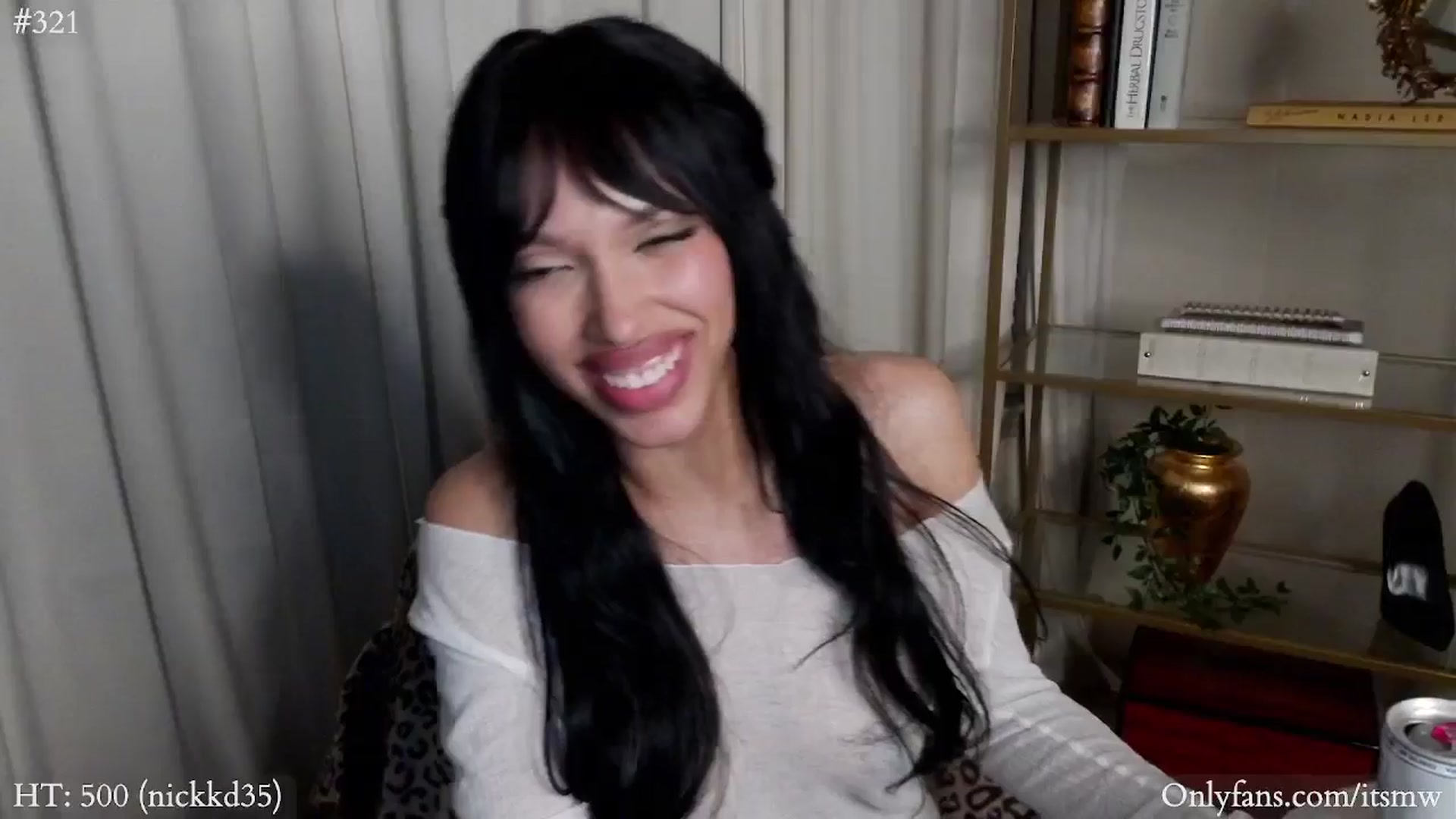 Gallery image thumbnail from Mystywaterz's myfreecams stream on, 11/28/2024, 09:36 image 19 of 20