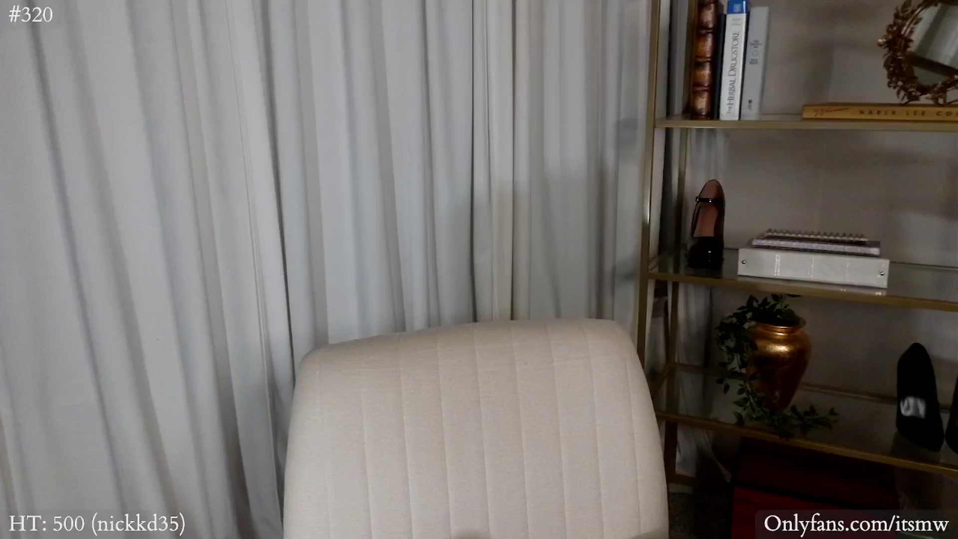Gallery image thumbnail from Mystywaterz's myfreecams stream on, 11/28/2024, 13:01 image 6 of 20