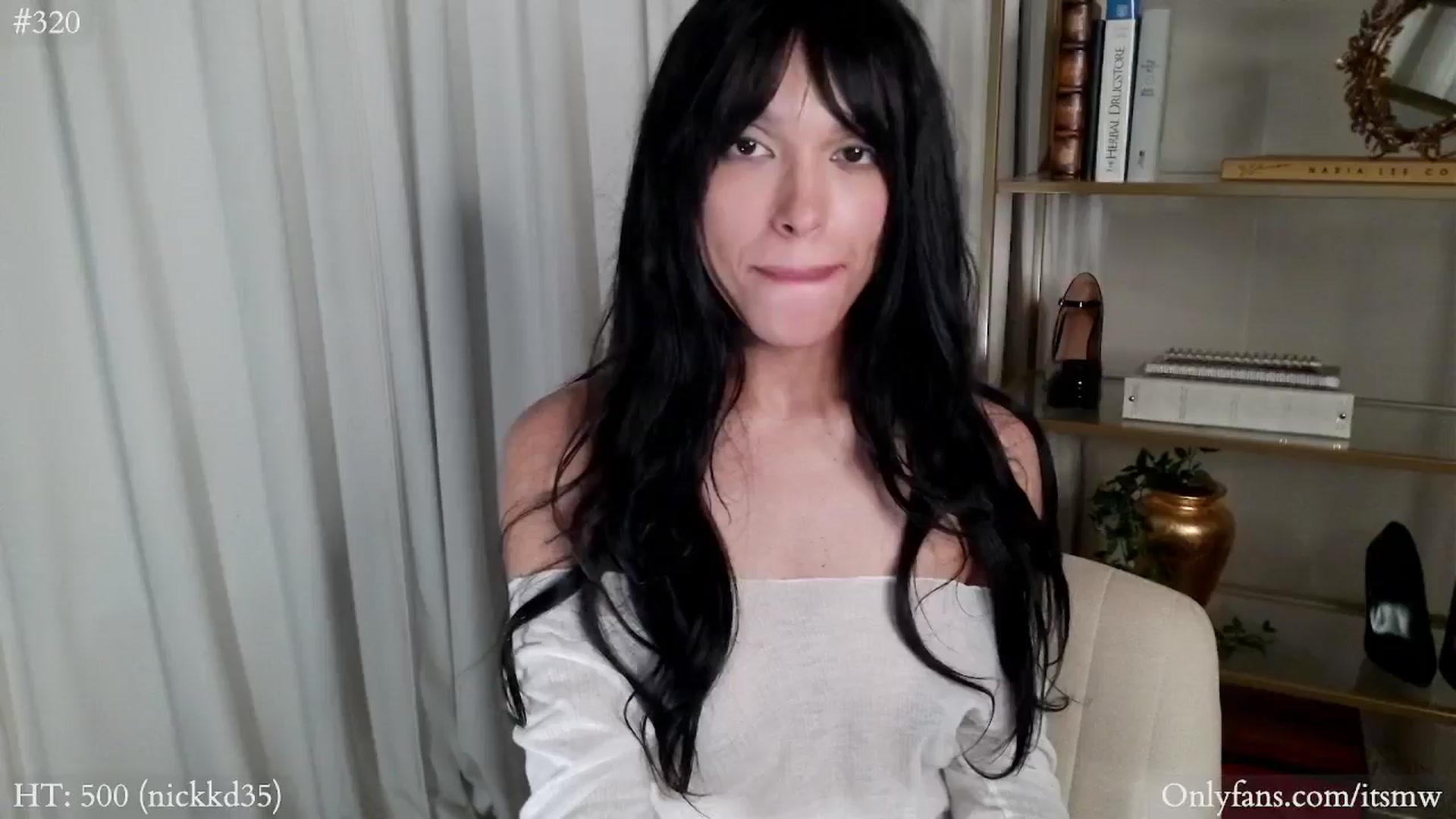 Gallery image thumbnail from Mystywaterz's myfreecams stream on, 11/28/2024, 13:01 image 4 of 20