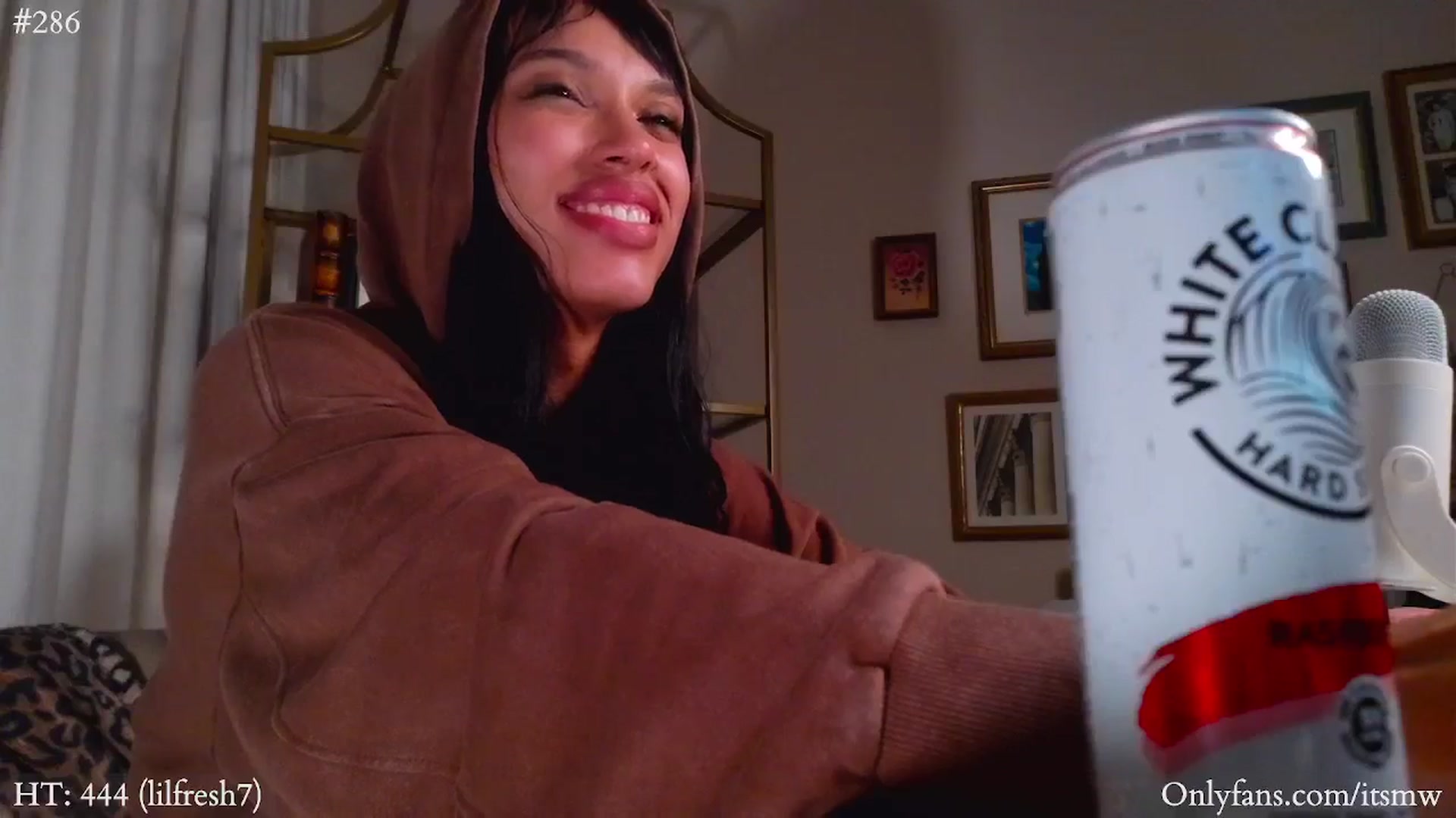 Gallery image thumbnail from Mystywaterz's myfreecams stream on, 11/29/2024, 12:05 image 20 of 20