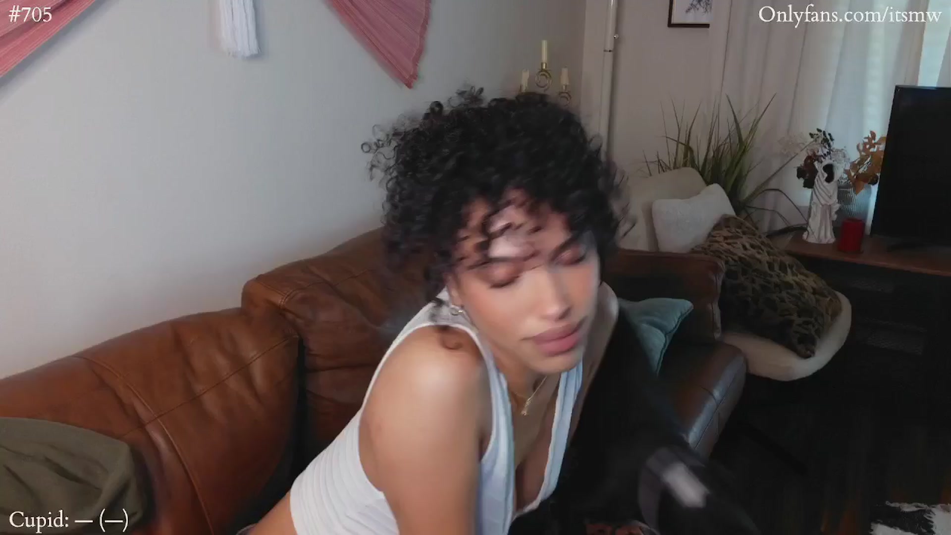 Gallery image thumbnail from Mystywaterz's myfreecams stream on, 02/26/2025, 22:37 image 2 of 20