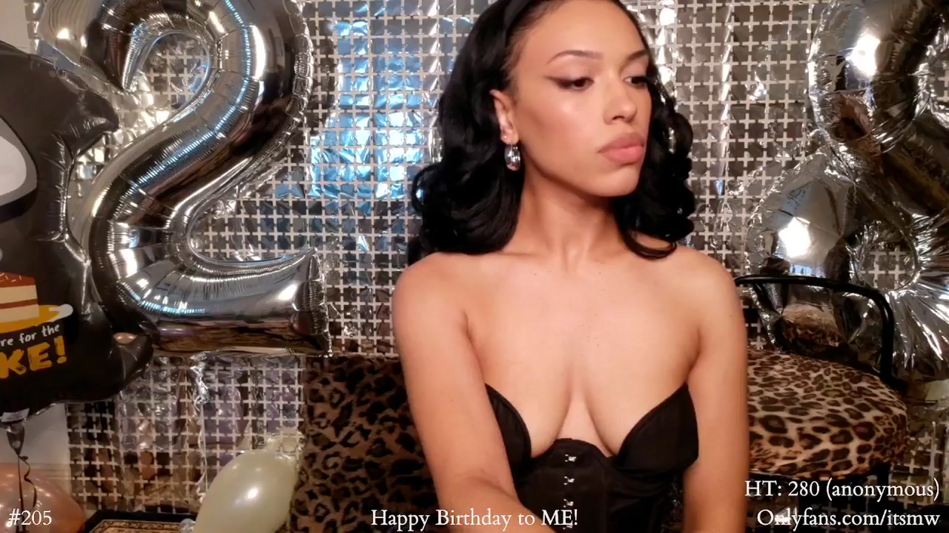 Gallery image thumbnail from Mystywaterz's myfreecams stream on, 03/16/2025, 06:18 image 19 of 20